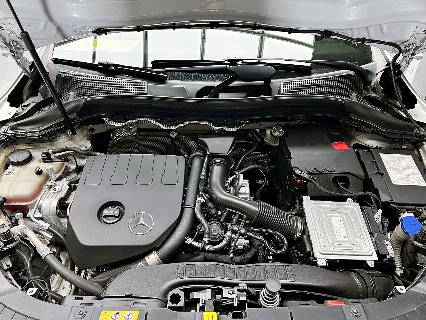 全台到府賞車 2020/21 Benz GLA180 豪華版 H247型『小李經理』元禾國際車業/中古車/促銷中  第15張相片