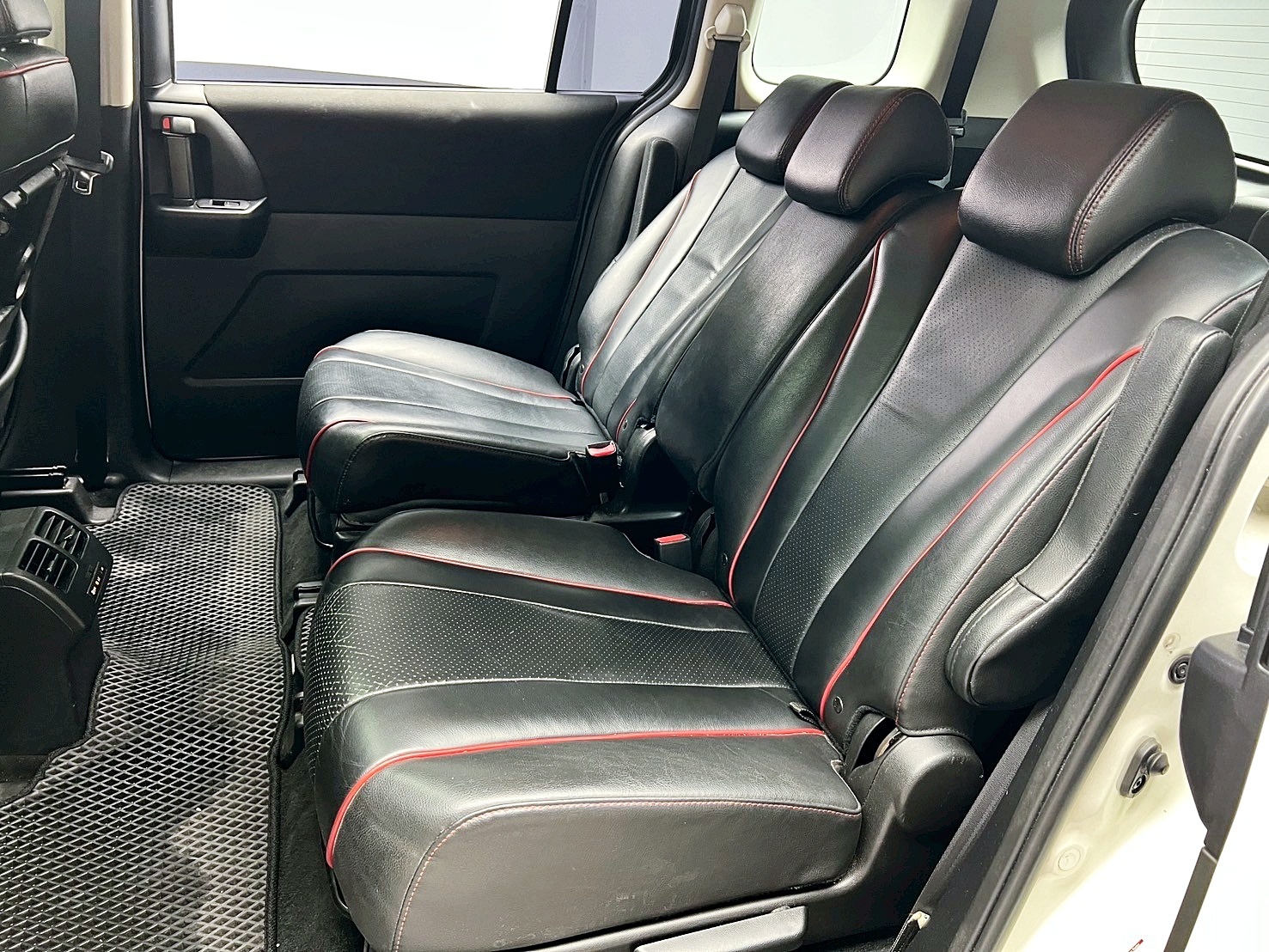 全台到府賞車 2014/15 Mazda 5 七人座尊爵型『小李經理』元禾國際車業/中古車/促銷中  第14張相片