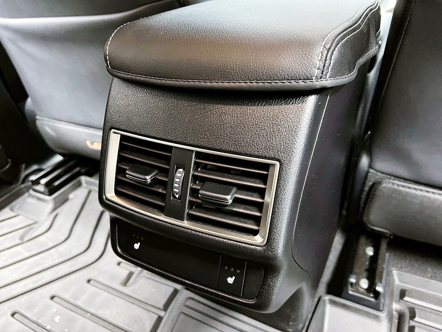 全台到府賞車 2017/18 Lexus NX300 豪華版『小李經理』元禾國際車業/中古車/促銷中  第11張相片