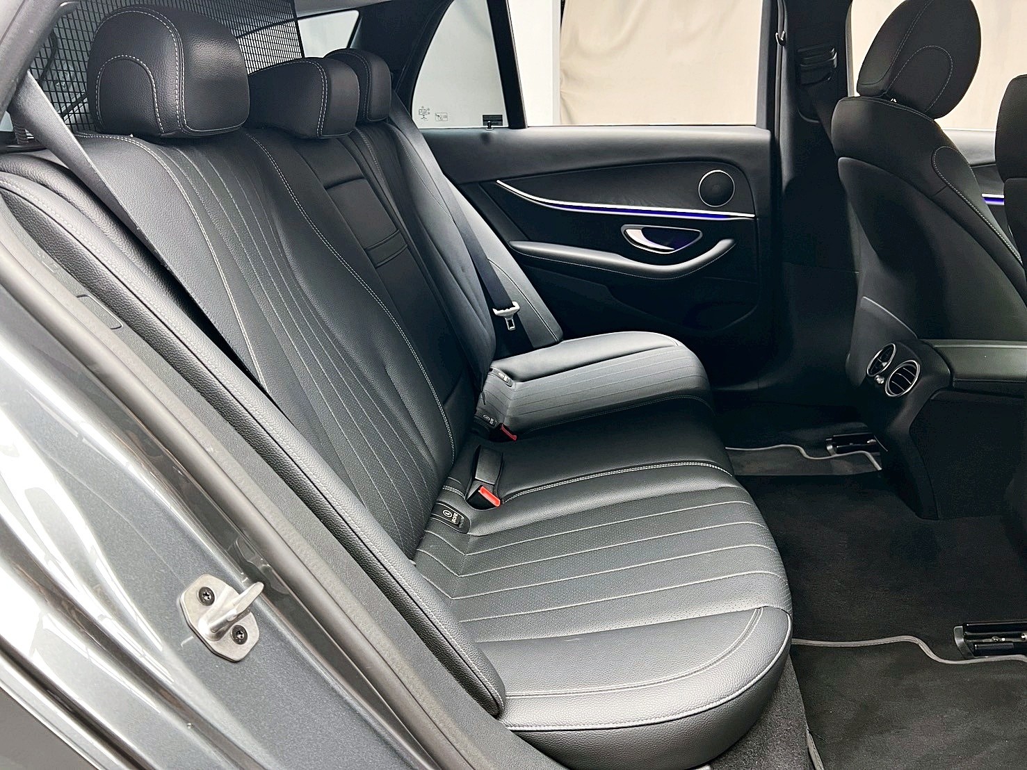 全台到府賞車 2021/22 Benz E200 Estate Avantgarde S213型『小李經理』元禾國際車業/中古車/促銷中  第13張相片