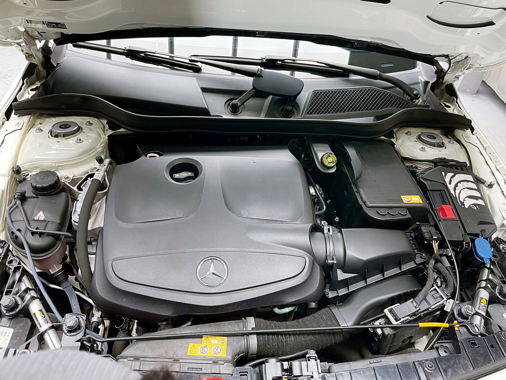 全台到府賞車 2015 Benz GLA180 X156型『小李經理』元禾國際車業/中古車/促銷中  第5張相片