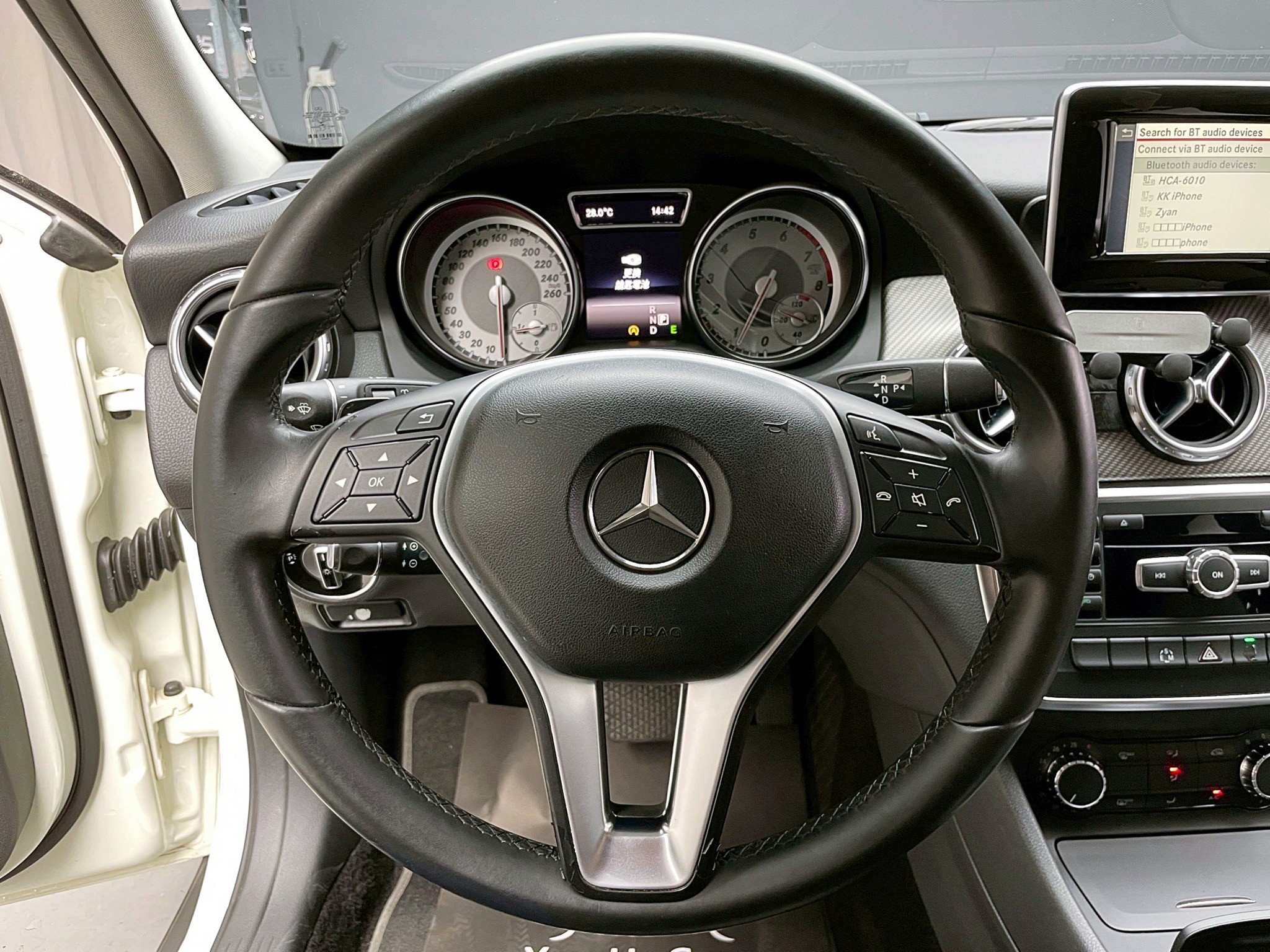 全台到府賞車 2015 Benz GLA180 X156型『小李經理』元禾國際車業/中古車/促銷中  第13張相片