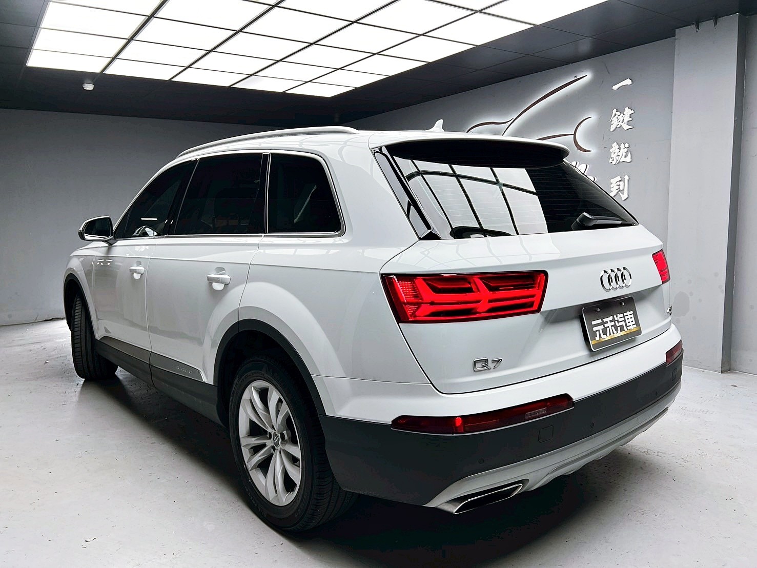全台到府賞車 2017 Audi Q7 40TFSI Quattro Luxury 七人座『小李經理』元禾國際車業/中古車/促銷中  第3張相片