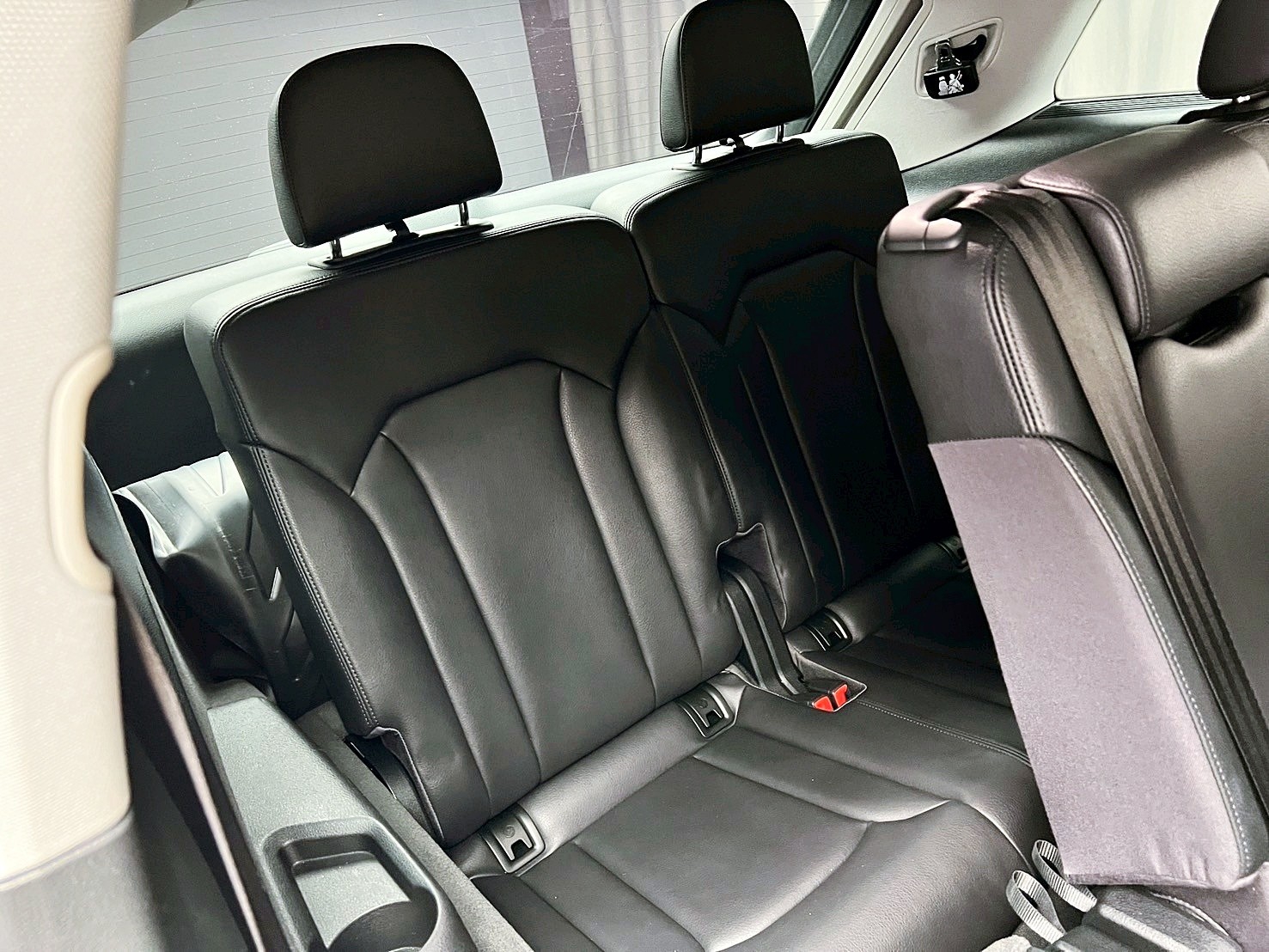 全台到府賞車 2017 Audi Q7 40TFSI Quattro Luxury 七人座『小李經理』元禾國際車業/中古車/促銷中  第12張相片