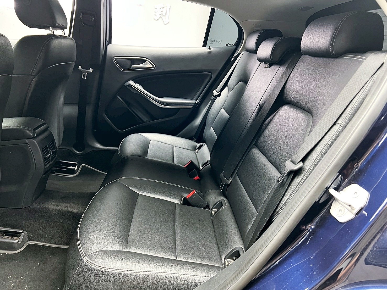 全台到府賞車 2017 Benz GLA180 X156型『小李經理』元禾國際車業/中古車/促銷中  第13張相片