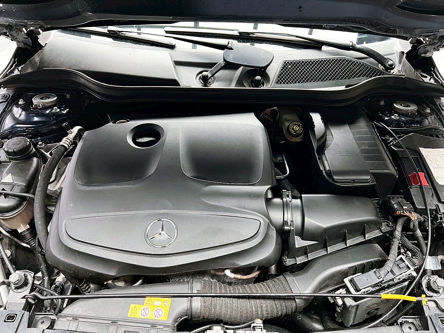 全台到府賞車 2017 Benz GLA180 X156型『小李經理』元禾國際車業/中古車/促銷中  第16張相片