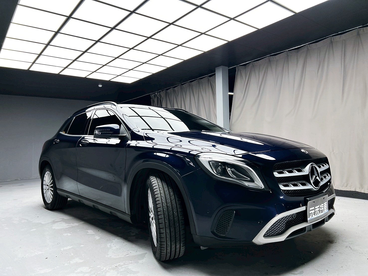 全台到府賞車 2017 Benz GLA180 X156型『小李經理』元禾國際車業/中古車/促銷中  第19張相片