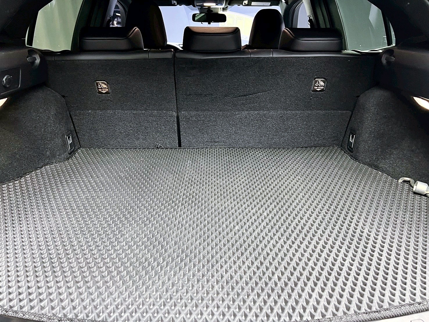 全台到府賞車 2019/20 Lexus UX250h 豪華版『小李經理』元禾國際車業/中古車/促銷中  第16張相片