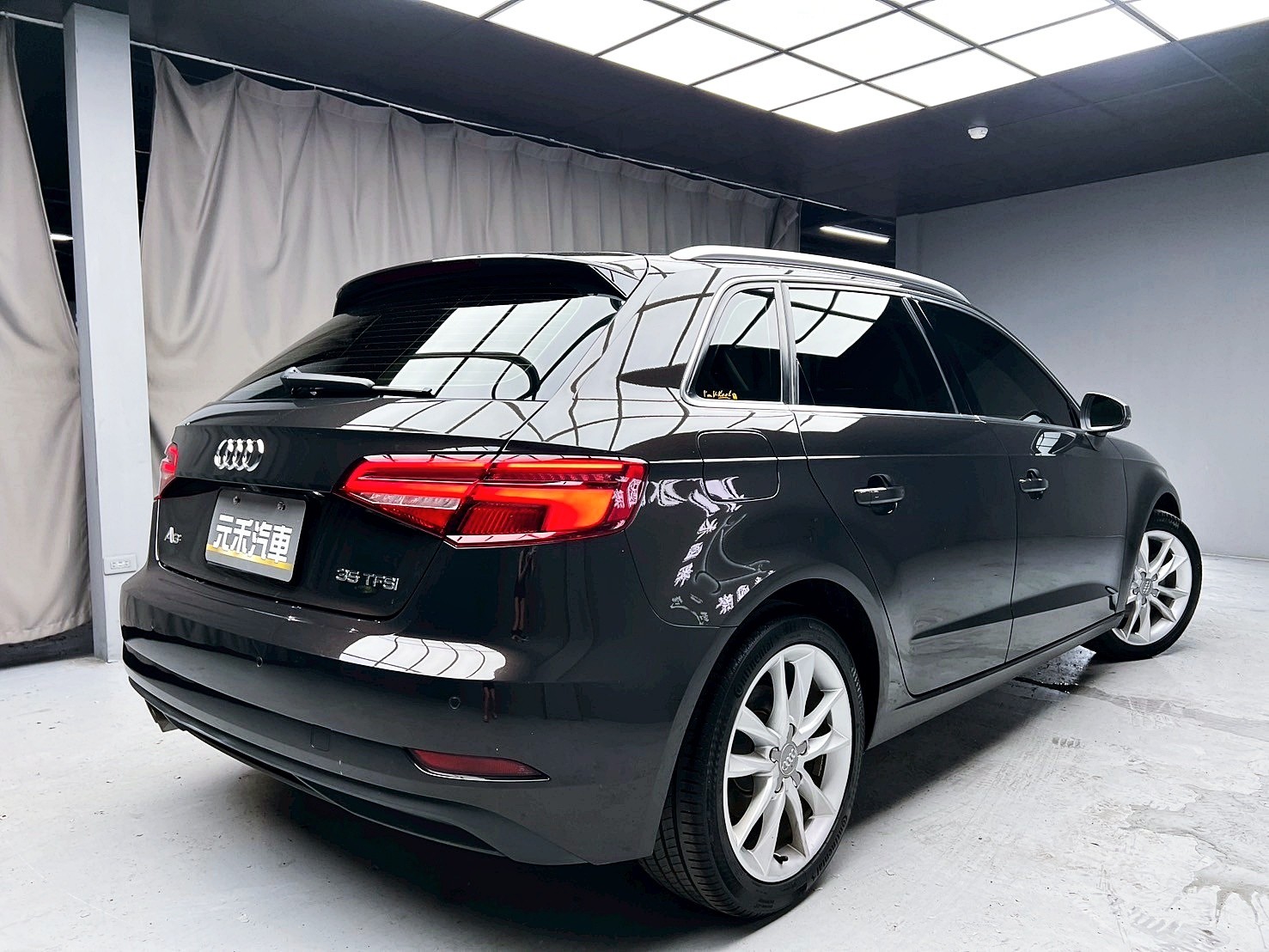 全台到府賞車 2017/18 Audi A3 Sportback 35TFSI Premium『小李經理』元禾國際車業/中古車/促銷中  第18張相片