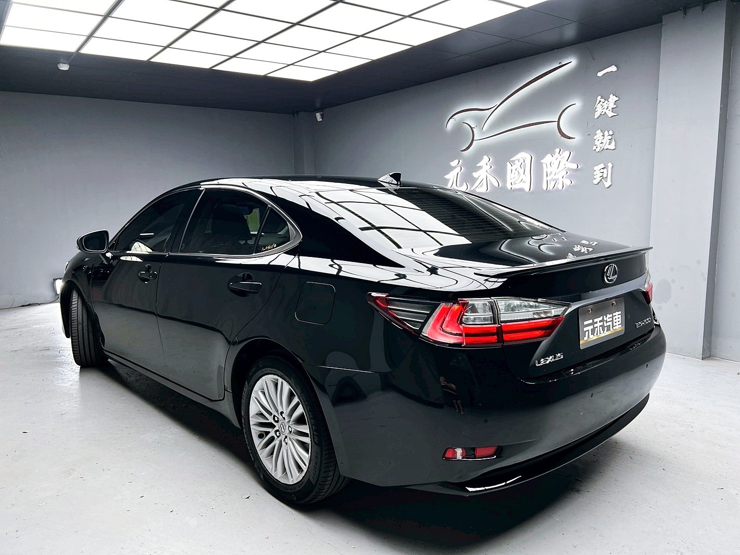 全台到府賞車 2017 Lexus ES200 豪華版『小李經理』元禾國際車業/中古車/促銷中  第3張相片