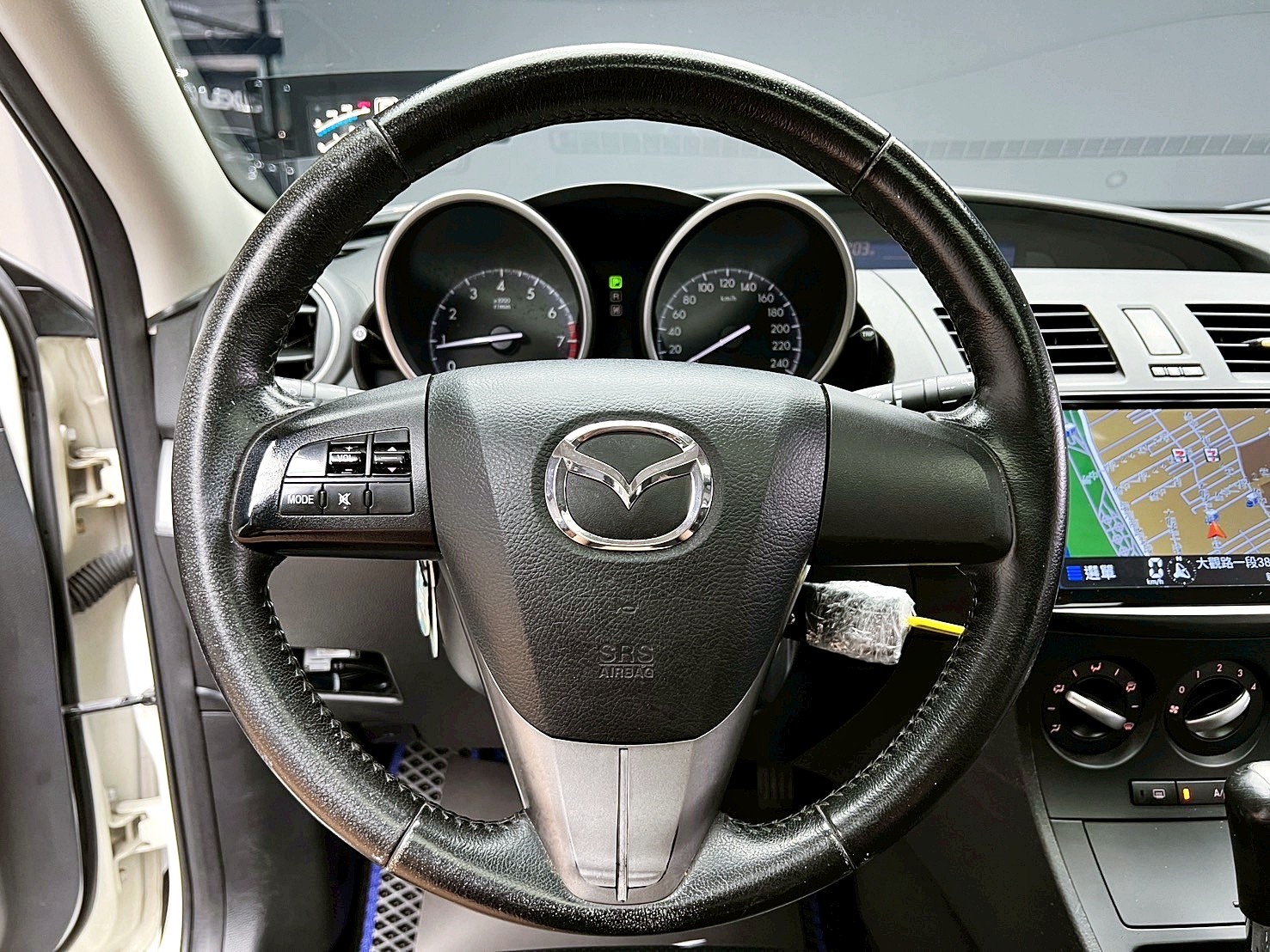 全台到府賞車 2013 Mazda3 5D 尊貴型『小李經理』元禾國際車業/中古車/促銷中  第7張相片