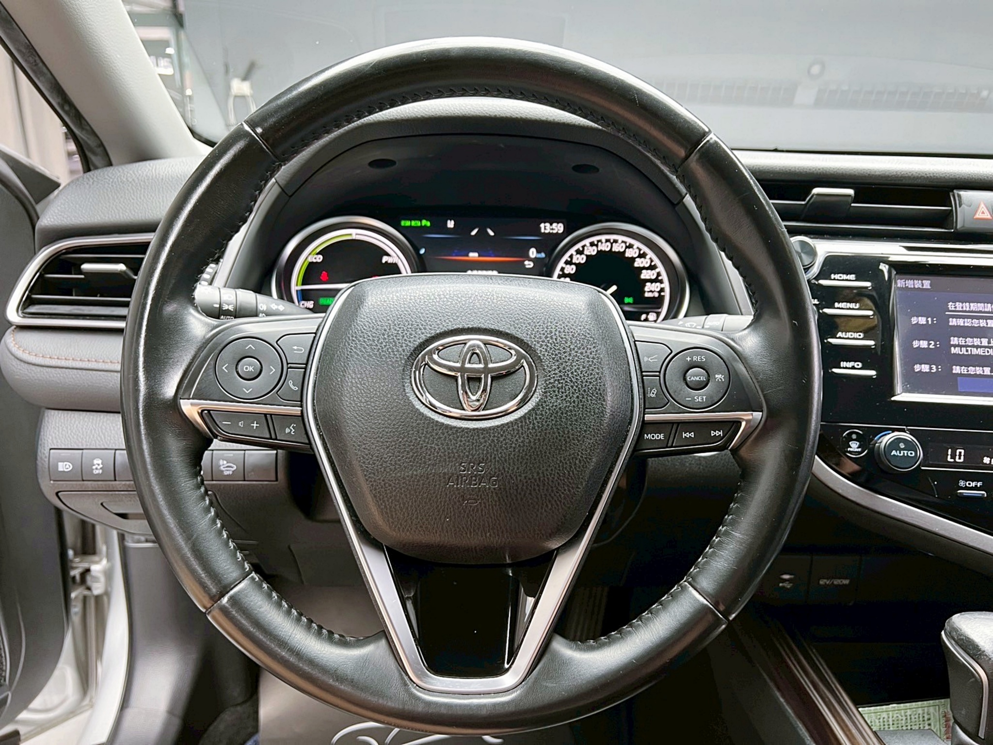 全台到府賞車 2018/19 Toyota Camry Hybrid 尊爵版『小李經理』元禾國際車業/中古車/促銷中  第7張相片