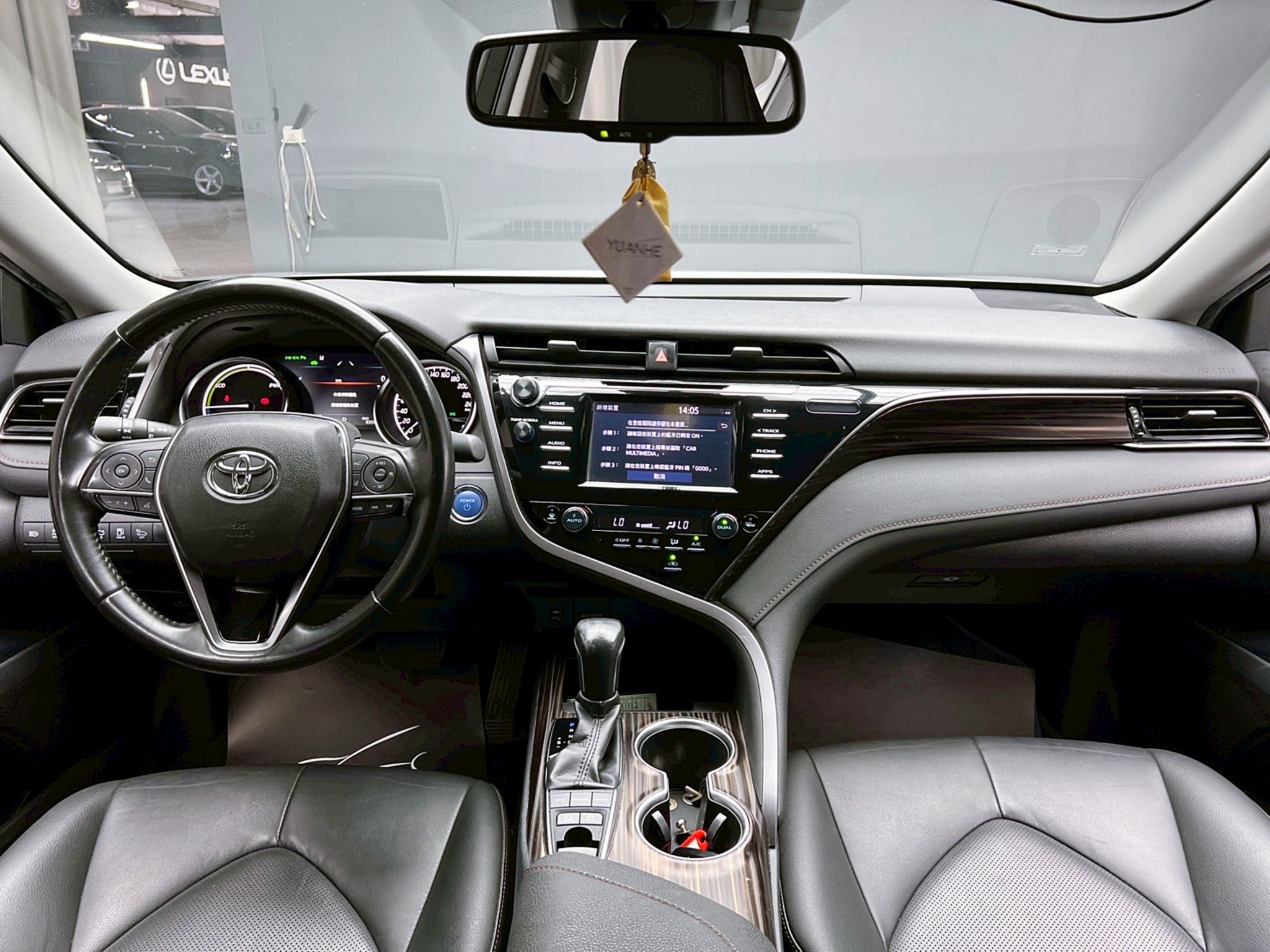 全台到府賞車 2018/19 Toyota Camry Hybrid 尊爵版『小李經理』元禾國際車業/中古車/促銷中  第9張相片