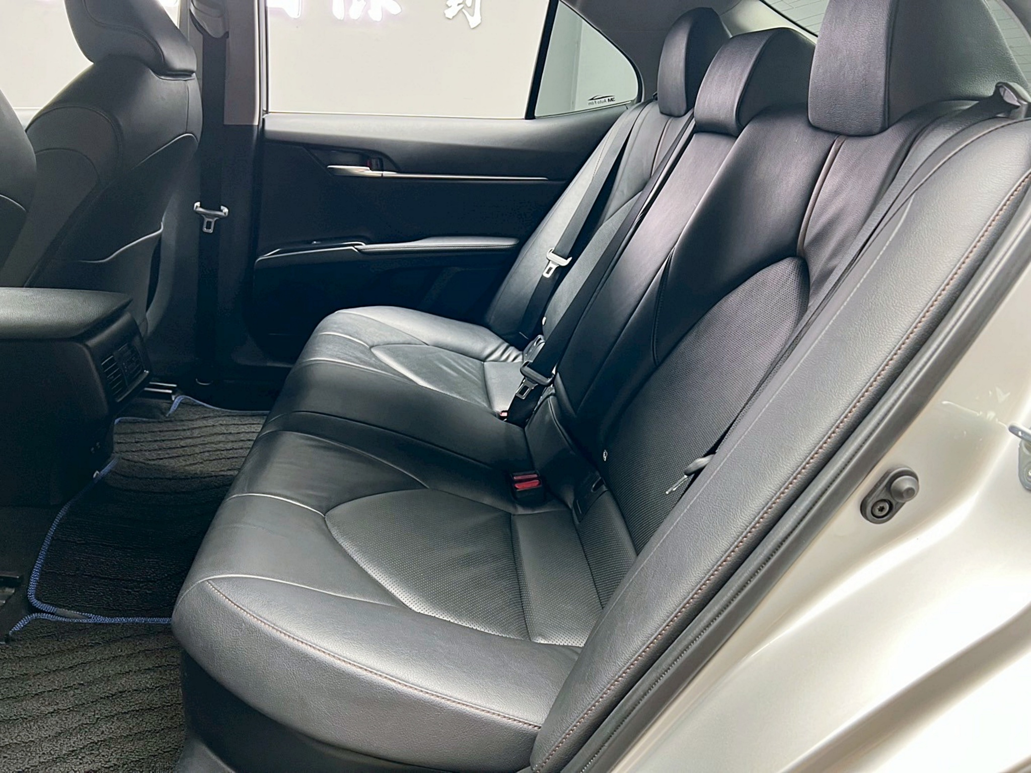 全台到府賞車 2018/19 Toyota Camry Hybrid 尊爵版『小李經理』元禾國際車業/中古車/促銷中  第13張相片