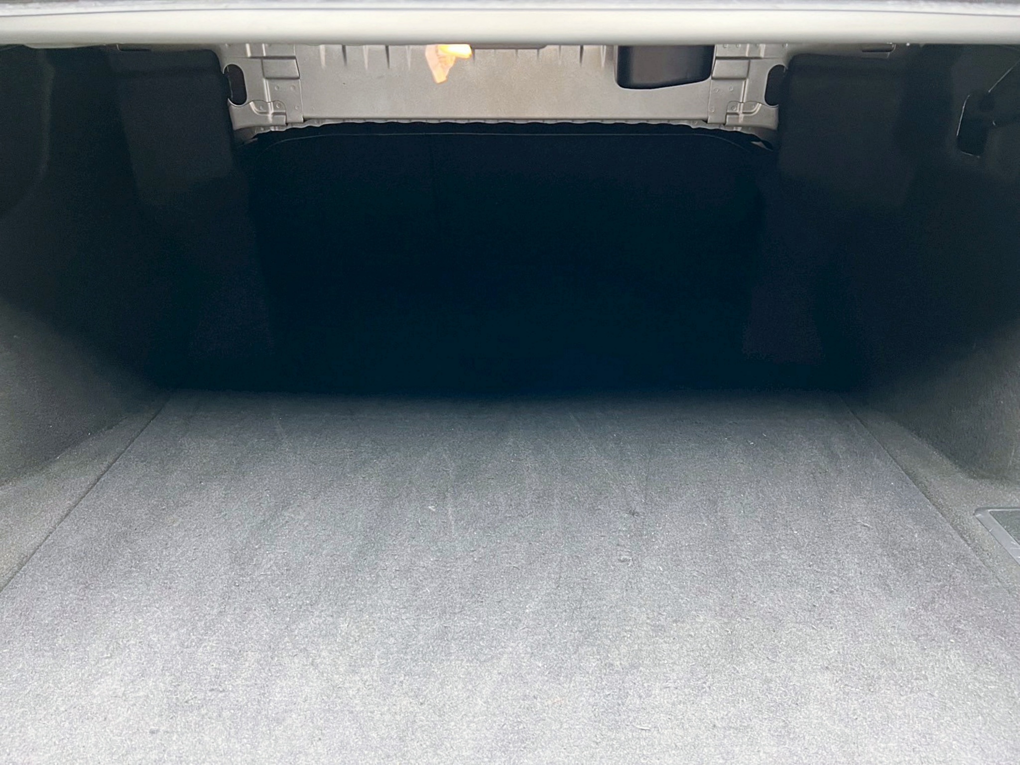 全台到府賞車 2018/19 Toyota Camry Hybrid 尊爵版『小李經理』元禾國際車業/中古車/促銷中  第16張相片