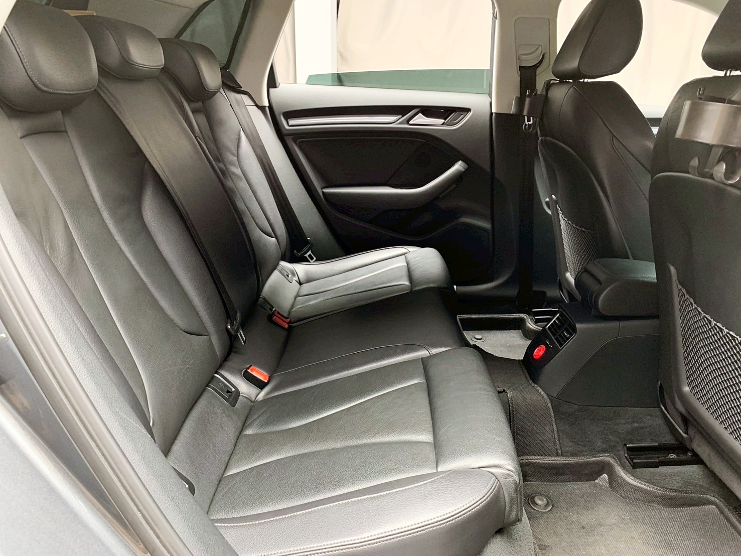 全台到府賞車 2014/15 Audi A3 Sportback 35TFSI COD『小李經理』元禾國際車業/中古車/促銷中  第12張相片