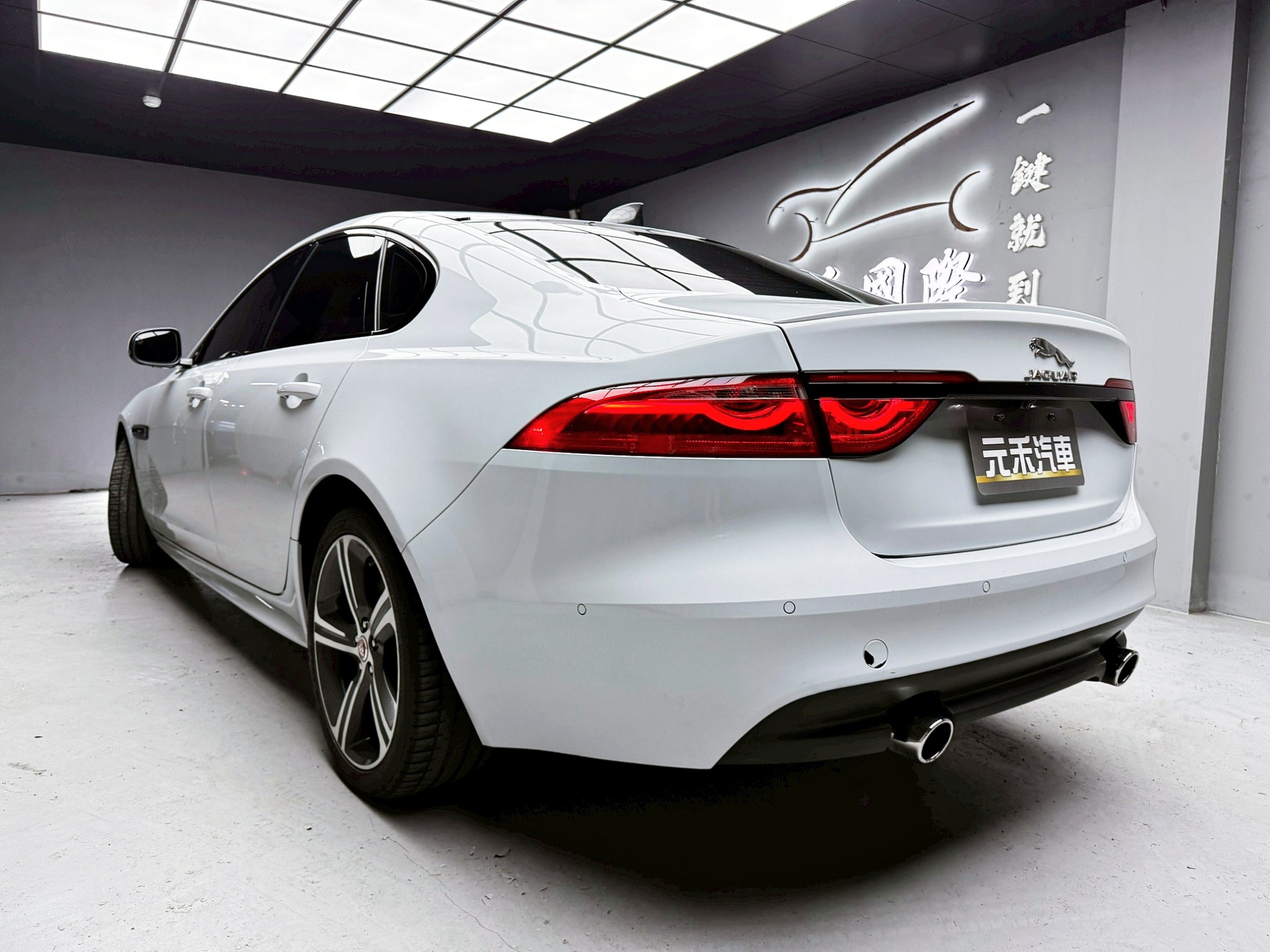 全台到府賞車 2015/16 Jaguar XF R-Sport 35t『小李經理』元禾國際車業/中古車/促銷中  第3張相片