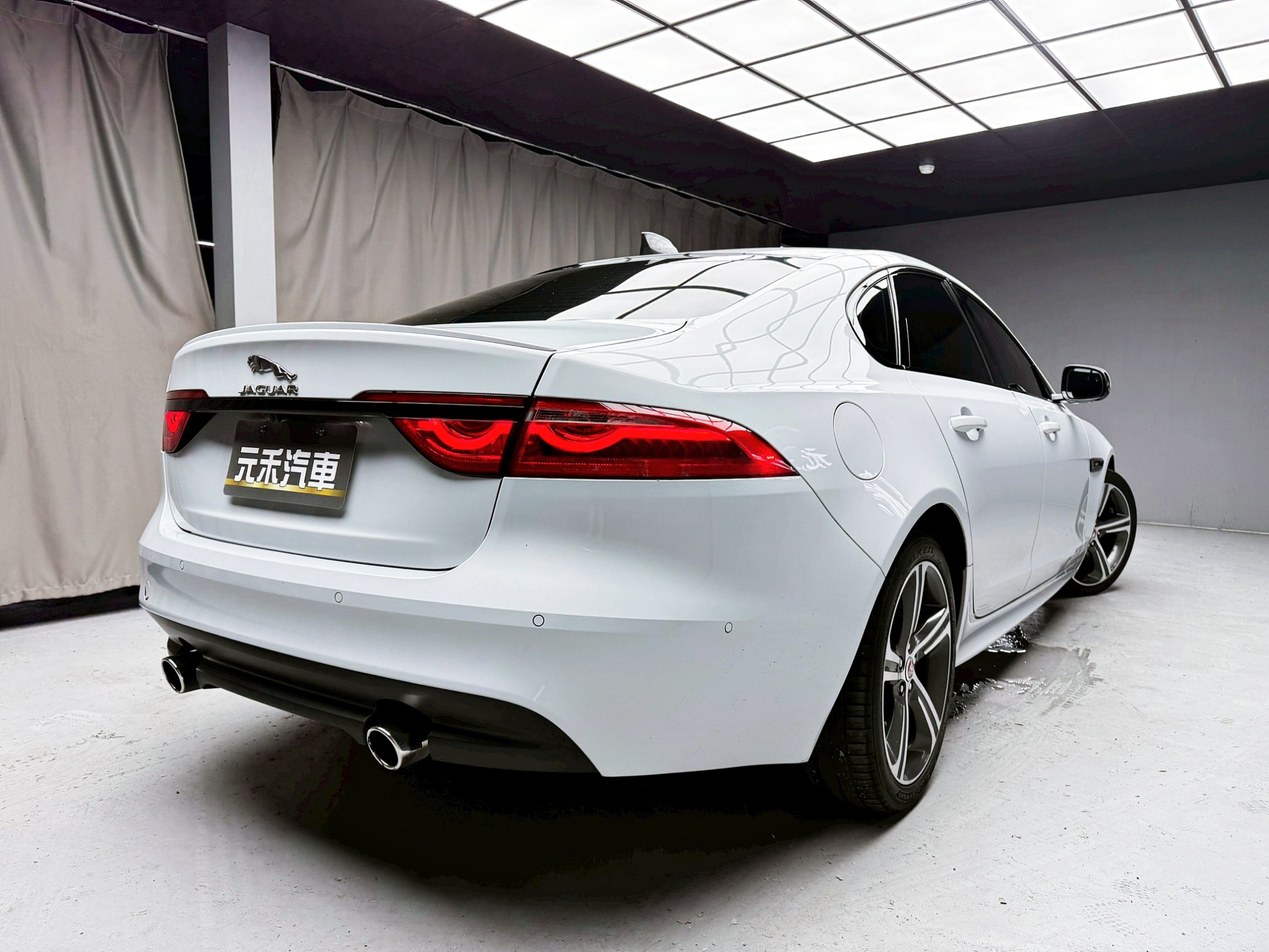 全台到府賞車 2015/16 Jaguar XF R-Sport 35t『小李經理』元禾國際車業/中古車/促銷中  第19張相片
