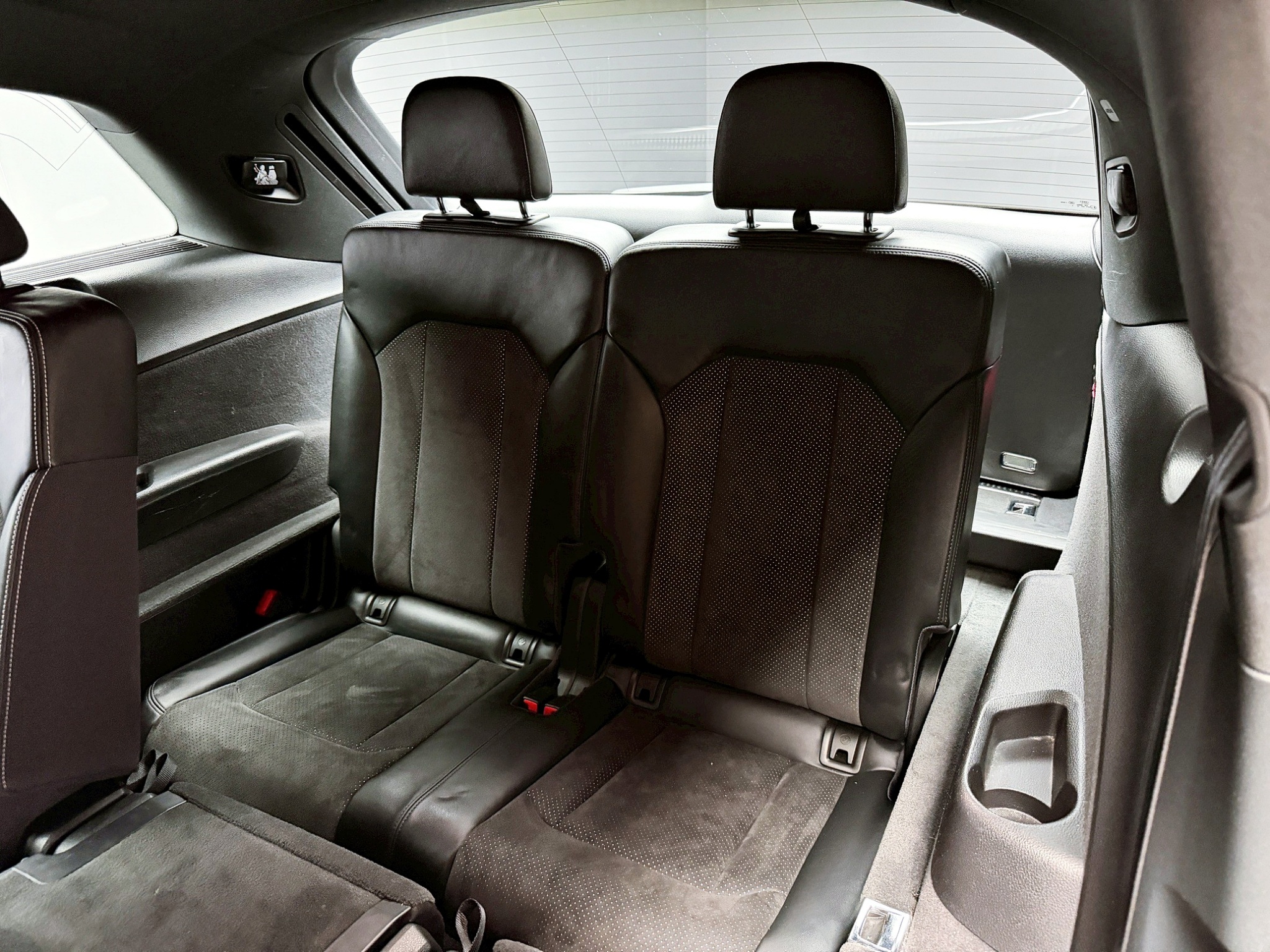 全台到府賞車 2016/17 Audi Q7 45TDI Quattro 七人座『小李經理』元禾國際車業/中古車/促銷中  第18張相片