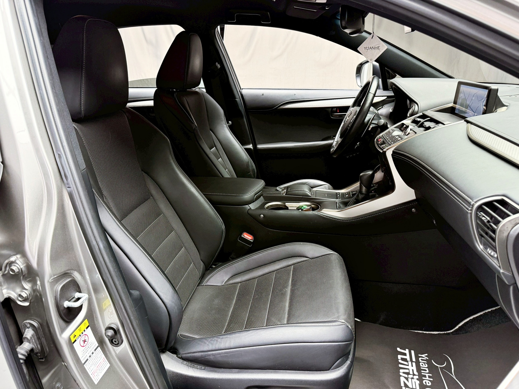 全台到府賞車 2017/18 Lexus NX300 F-Sport『小李經理』元禾國際車業/中古車/促銷中  第9張相片