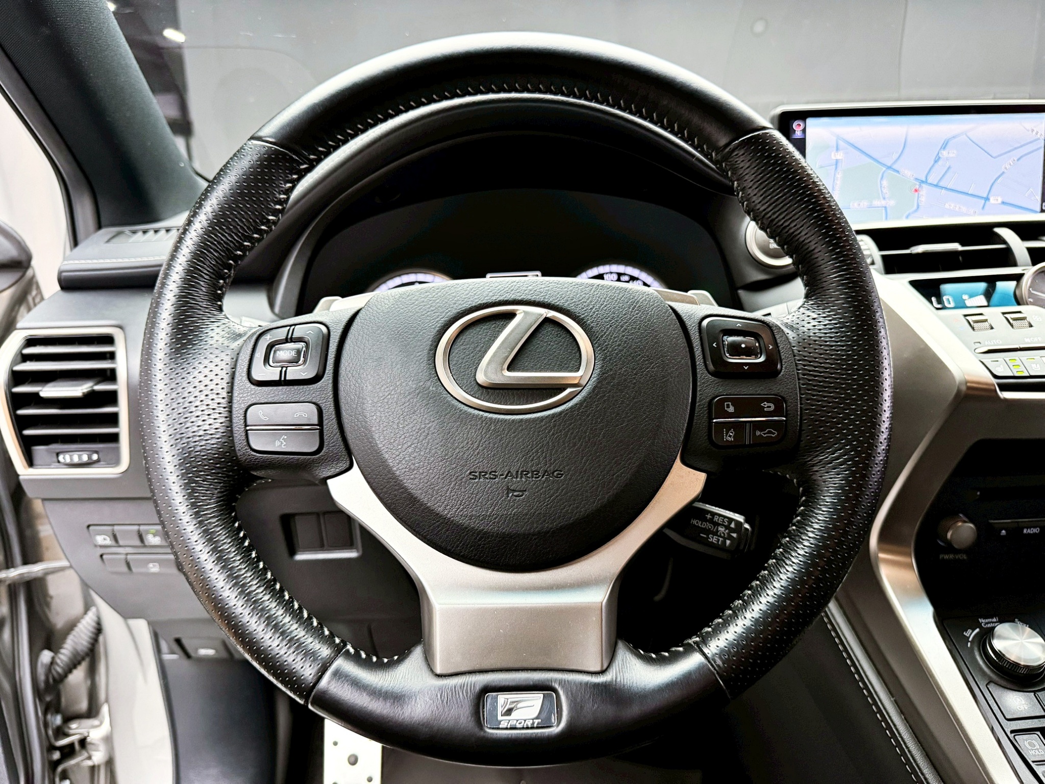 全台到府賞車 2017/18 Lexus NX300 F-Sport『小李經理』元禾國際車業/中古車/促銷中  第13張相片