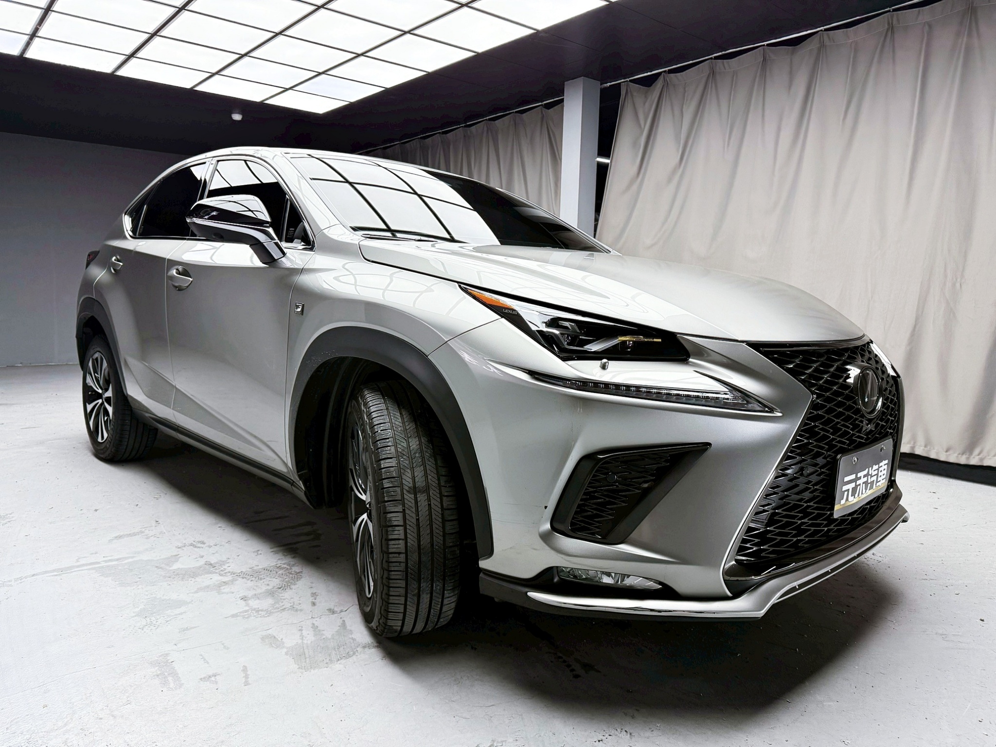 全台到府賞車 2017/18 Lexus NX300 F-Sport『小李經理』元禾國際車業/中古車/促銷中  第19張相片