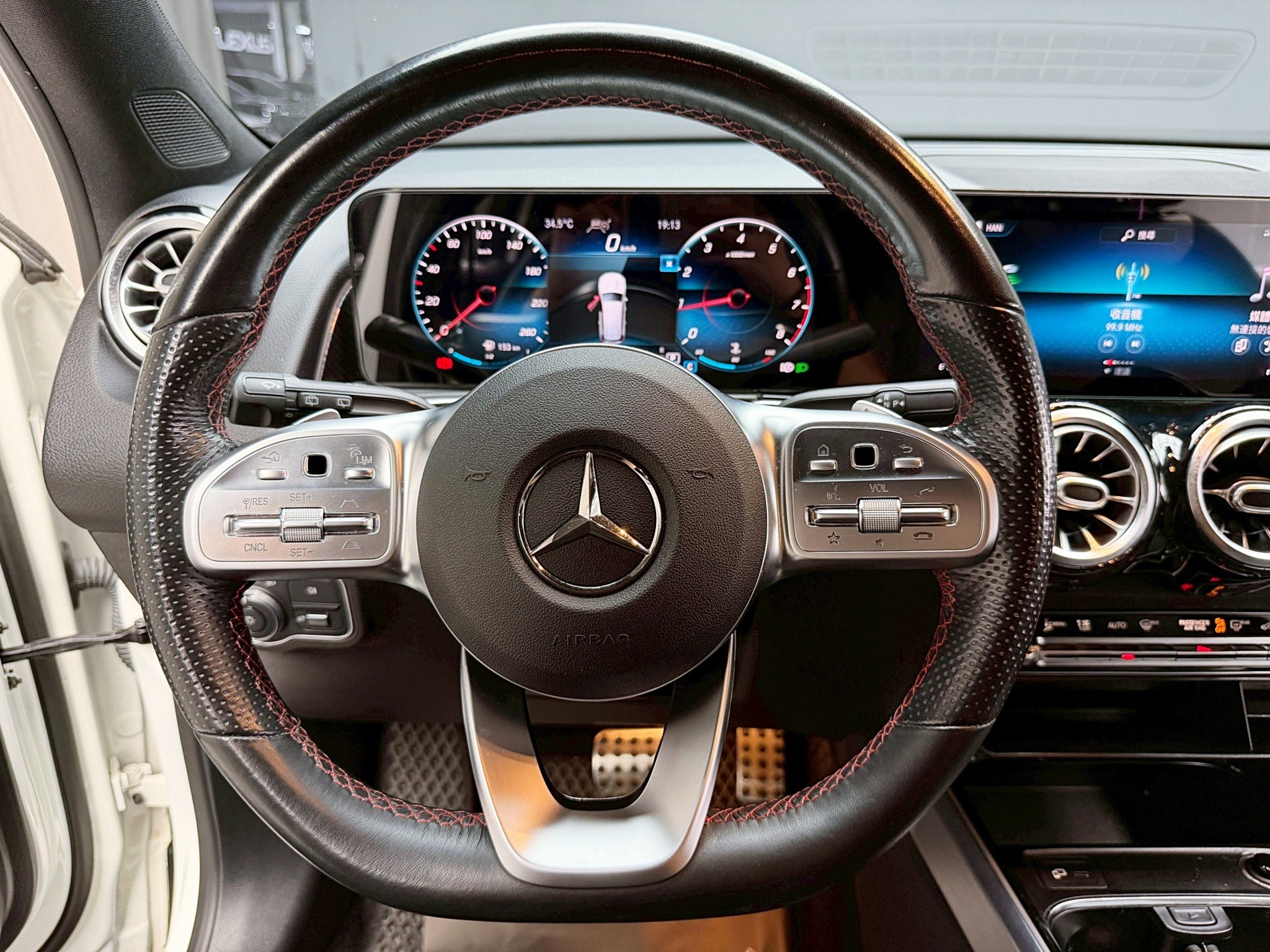 全台到府賞車 2021 Benz GLB200 七人座 X247型『小李經理』元禾國際車業/中古車/促銷中  第13張相片