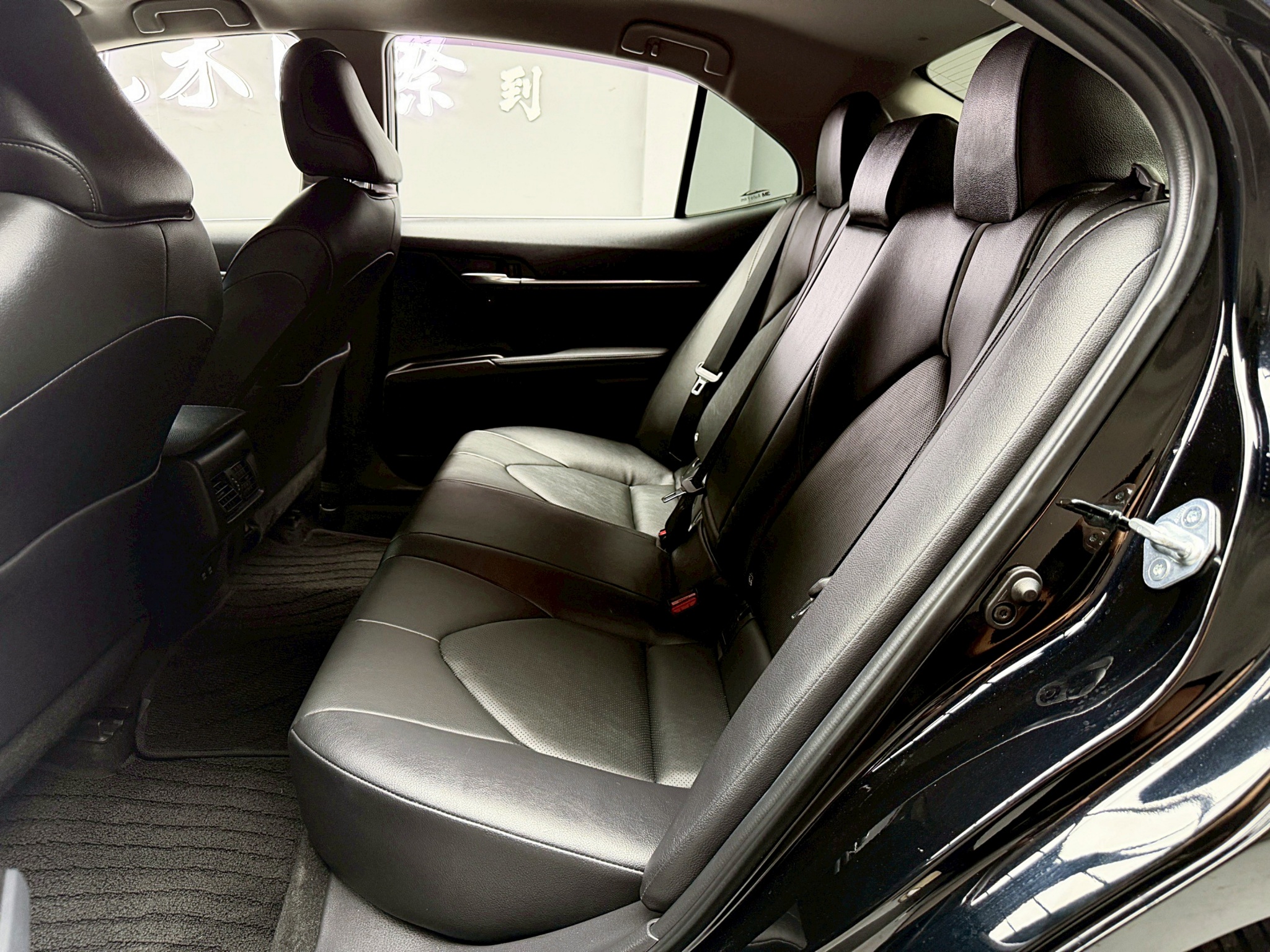 全台到府賞車 2021 Toyota Camry 豪華版『小李經理』元禾國際車業/中古車/促銷中  第13張相片