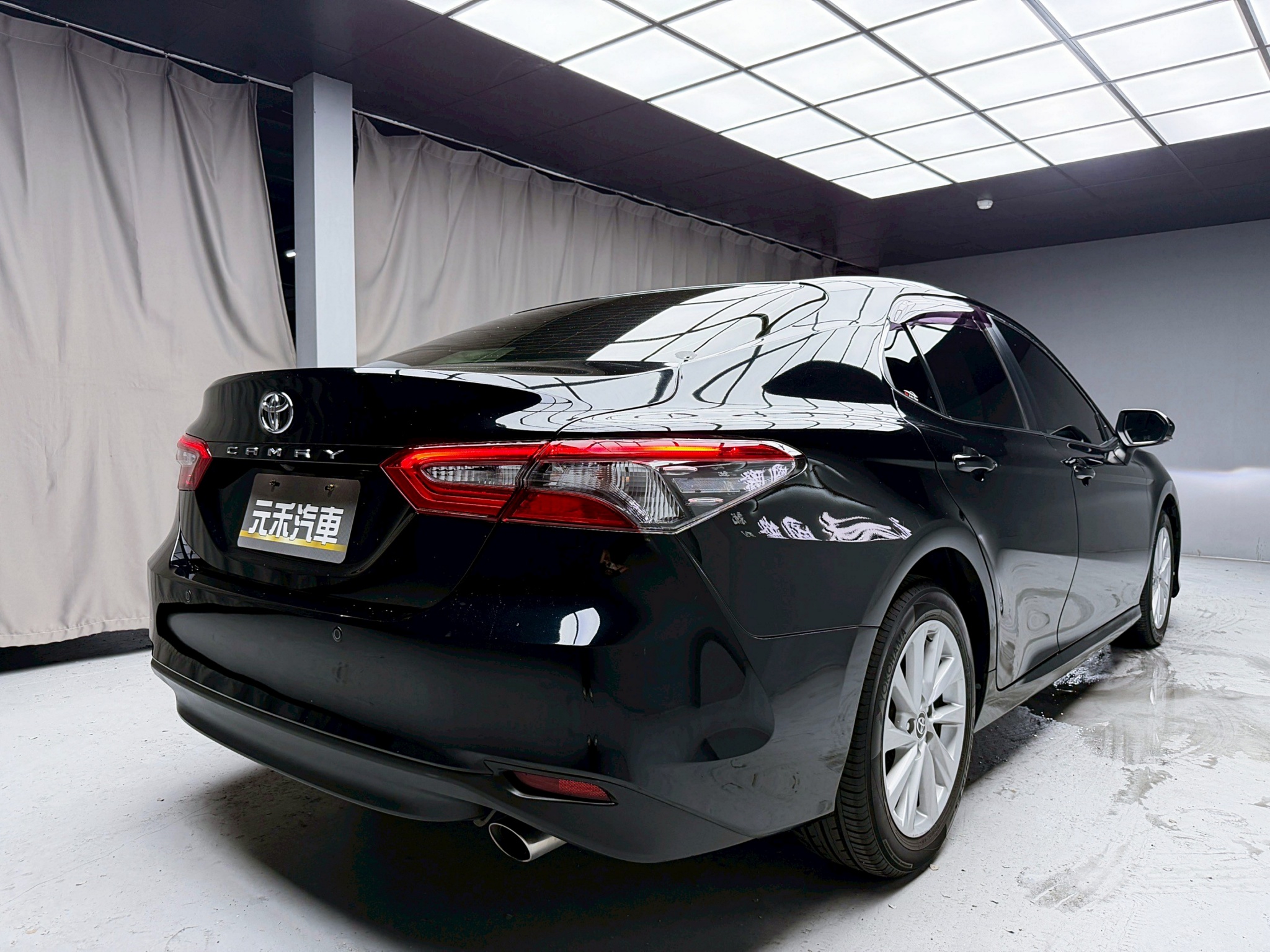 全台到府賞車 2021 Toyota Camry 豪華版『小李經理』元禾國際車業/中古車/促銷中  第16張相片