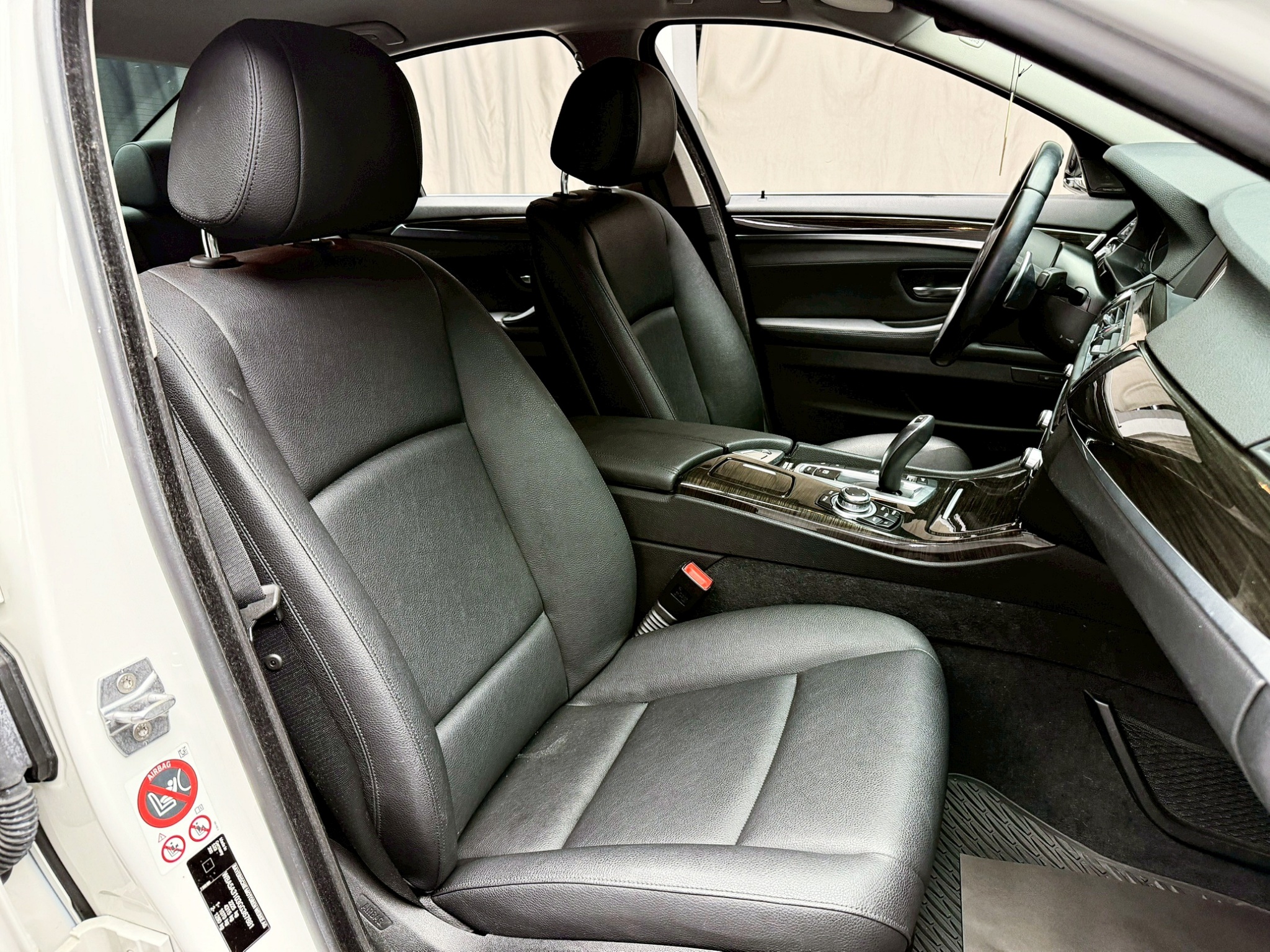 全台到府賞車 2016 BMW 520i Sedan F10型『小李經理』元禾國際車業/中古車/促銷中  第9張相片