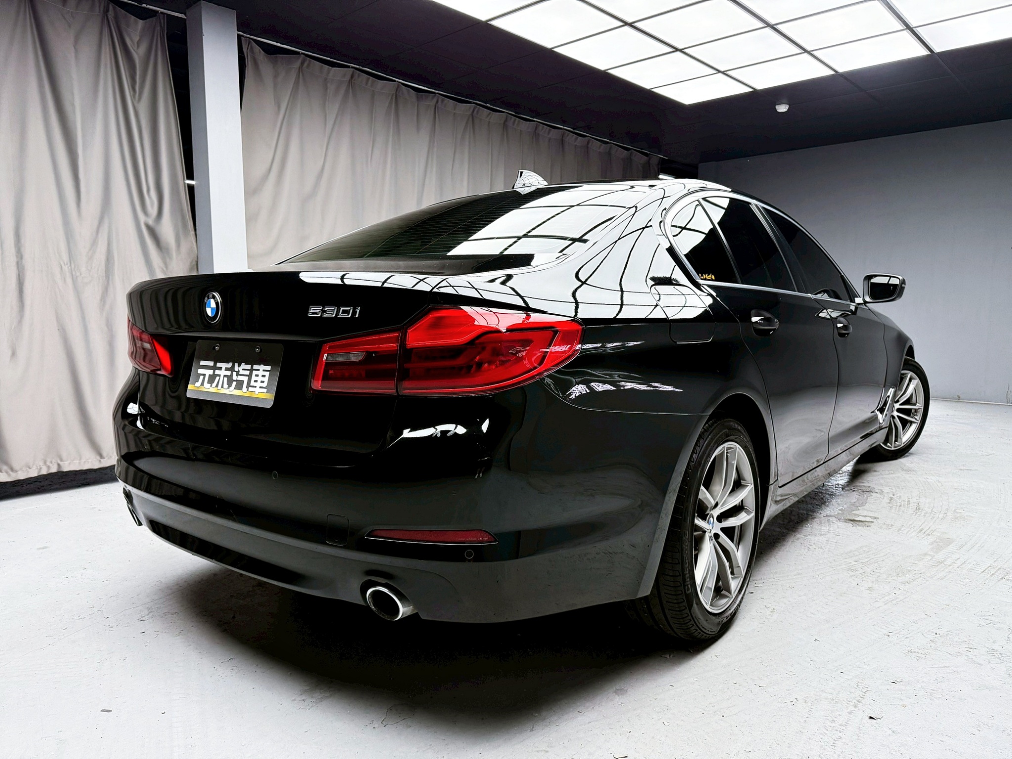 全台到府賞車 2017 BMW 530i Sedan G30型『小李經理』元禾國際車業/中古車/促銷中  第20張相片