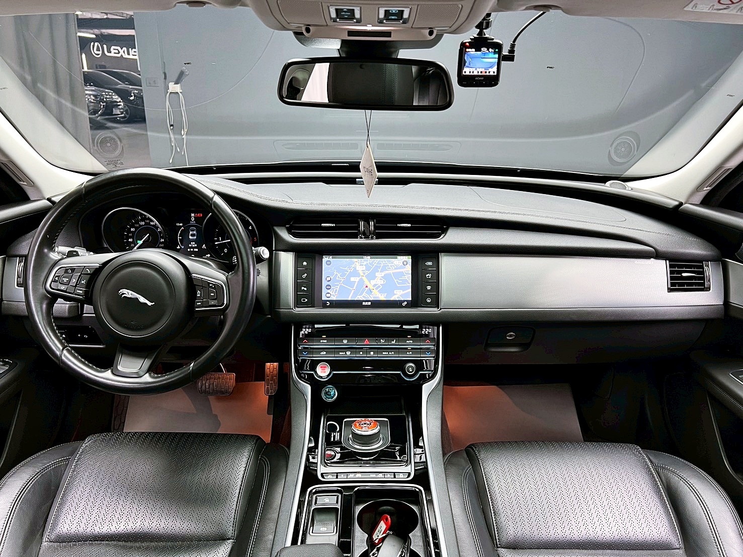 全台到府賞車 2017 Jaguar XF Prestige 20d『小李經理』元禾國際車業/中古車/促銷中  第9張相片