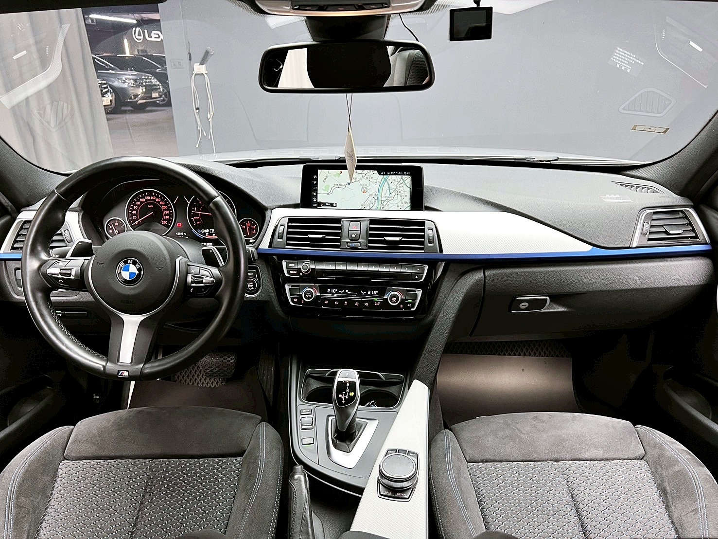 全台到府賞車 2017 BMW 320i Sedan M-Sport F30型『小李經理』元禾國際車業/中古車/促銷中  第9張相片