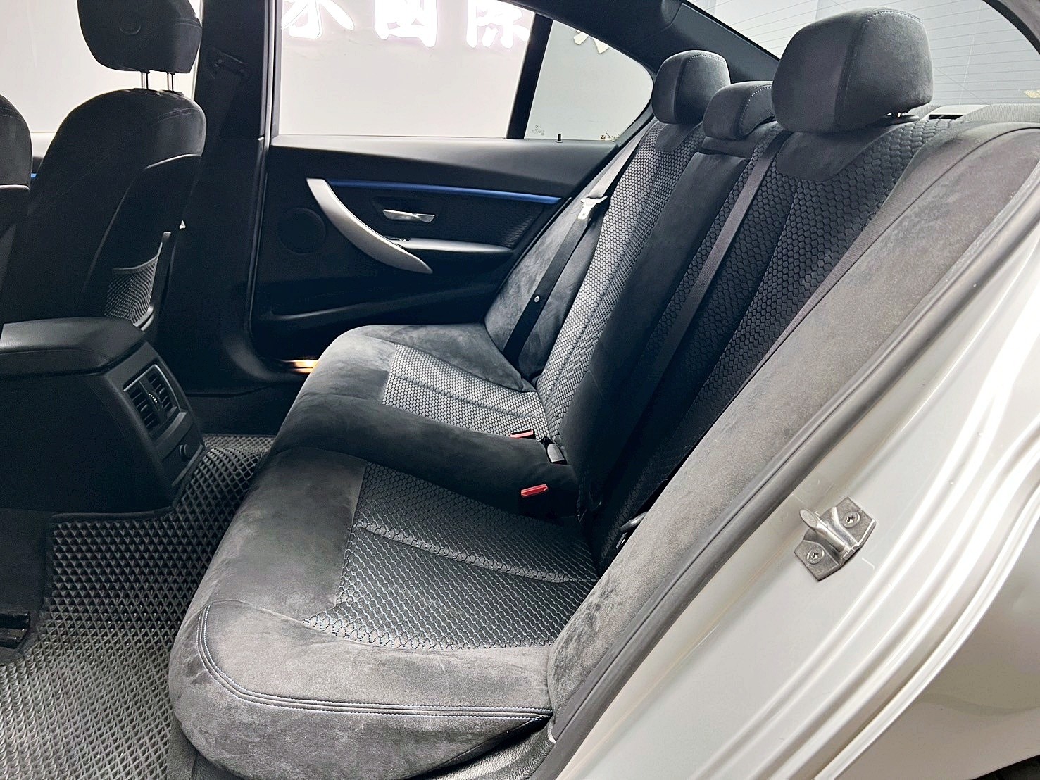 全台到府賞車 2017 BMW 320i Sedan M-Sport F30型『小李經理』元禾國際車業/中古車/促銷中  第13張相片