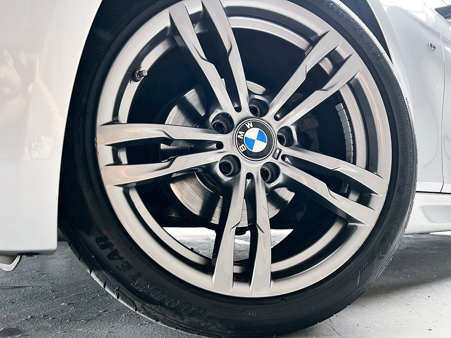 全台到府賞車 2017 BMW 320i Sedan M-Sport F30型『小李經理』元禾國際車業/中古車/促銷中  第15張相片