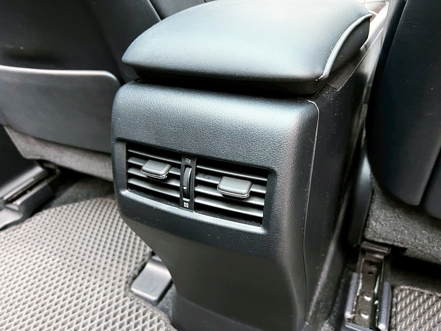 全台到府賞車 2014/15 Lexus RX450h 頂級版『小李經理』元禾國際車業/中古車/促銷中  第11張相片