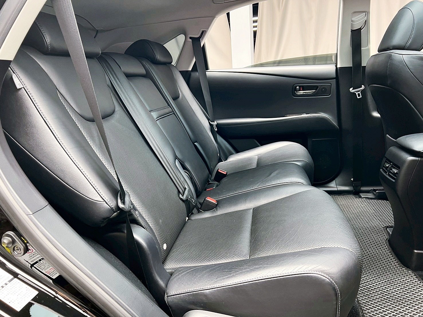 全台到府賞車 2014/15 Lexus RX450h 頂級版『小李經理』元禾國際車業/中古車/促銷中  第12張相片