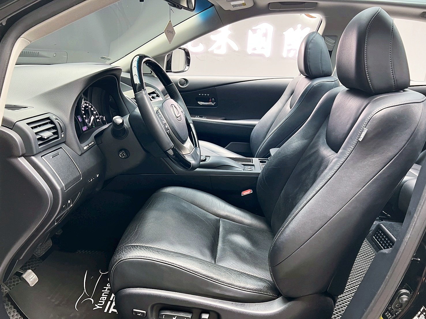 全台到府賞車 2014/15 Lexus RX450h 頂級版『小李經理』元禾國際車業/中古車/促銷中  第15張相片