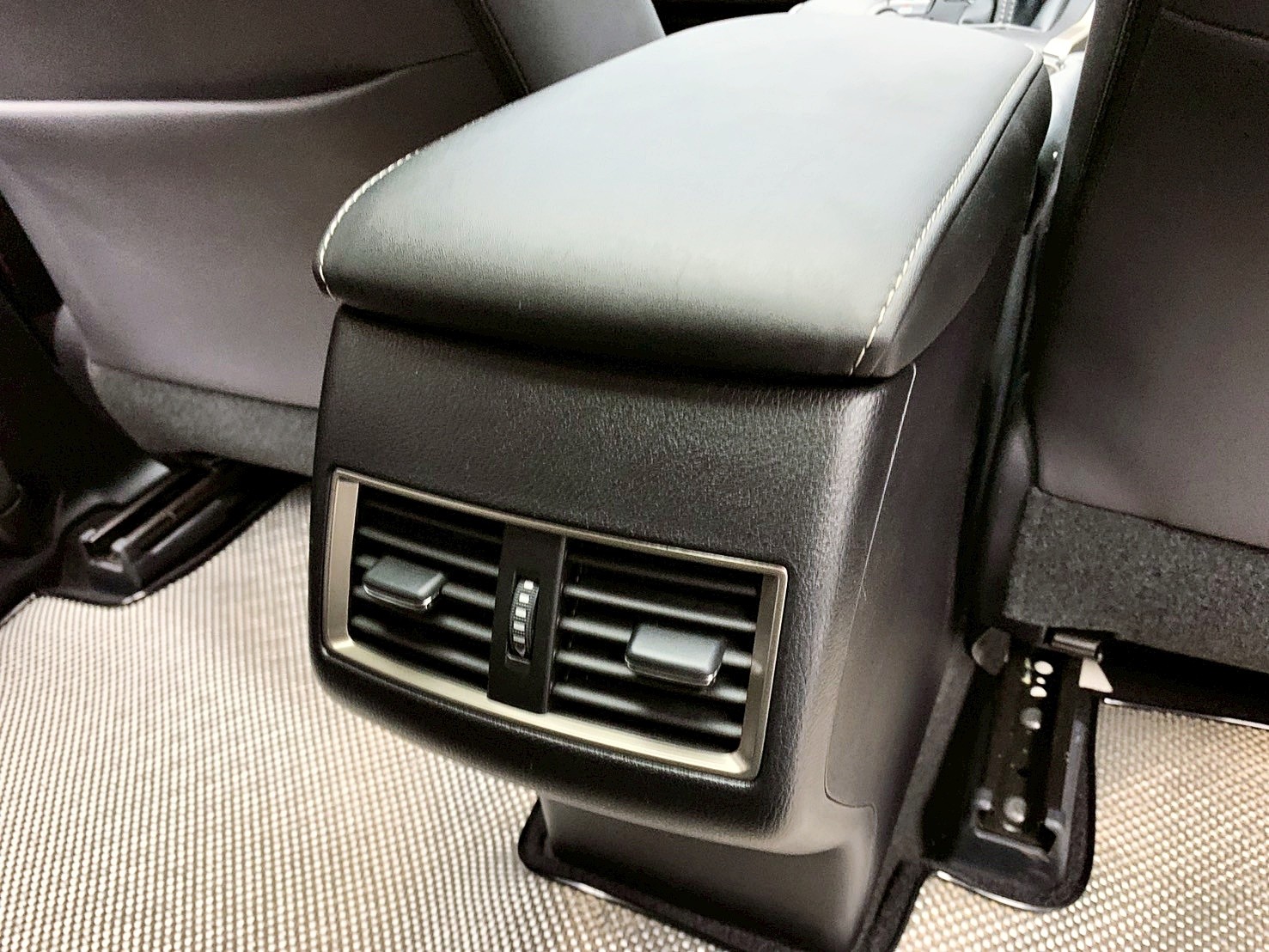 全台到府賞車 2015 Lexus NX200t 頂級版『小李經理』元禾國際車業/中古車/促銷中  第13張相片