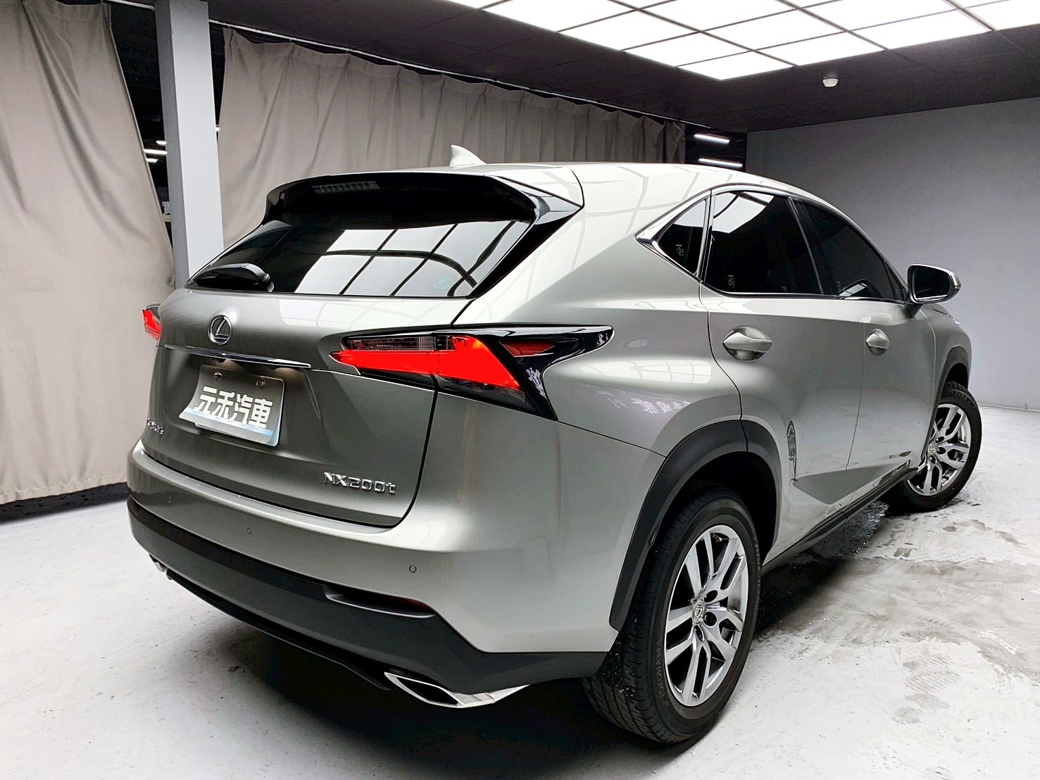 全台到府賞車 2015 Lexus NX200t 頂級版『小李經理』元禾國際車業/中古車/促銷中  第18張相片