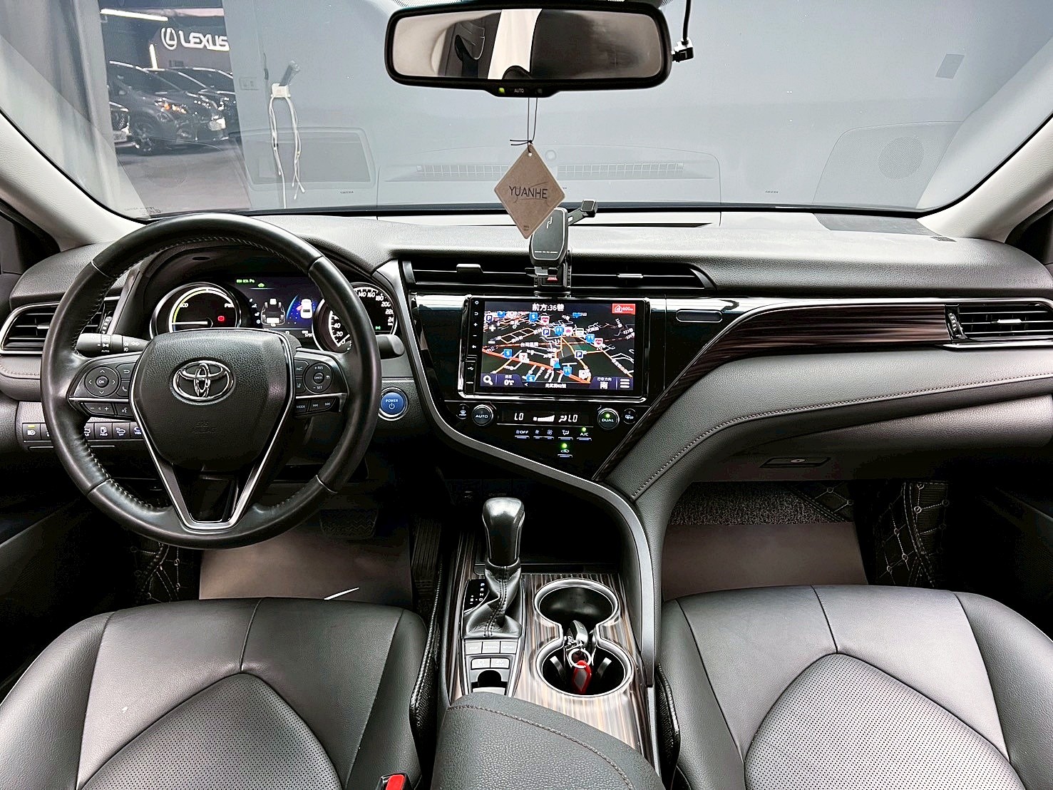 全台到府賞車 2019/20 Toyota Camry Hybrid 尊爵版(多元計程車改)『小李經理』元禾國際車業/中古車/促銷中  第10張相片