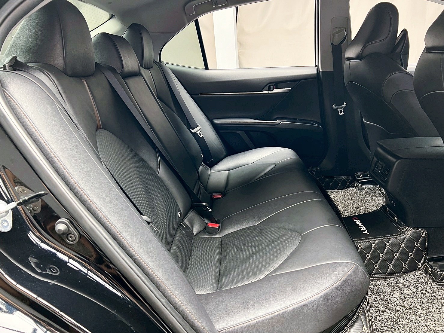 全台到府賞車 2019/20 Toyota Camry Hybrid 尊爵版(多元計程車改)『小李經理』元禾國際車業/中古車/促銷中  第20張相片