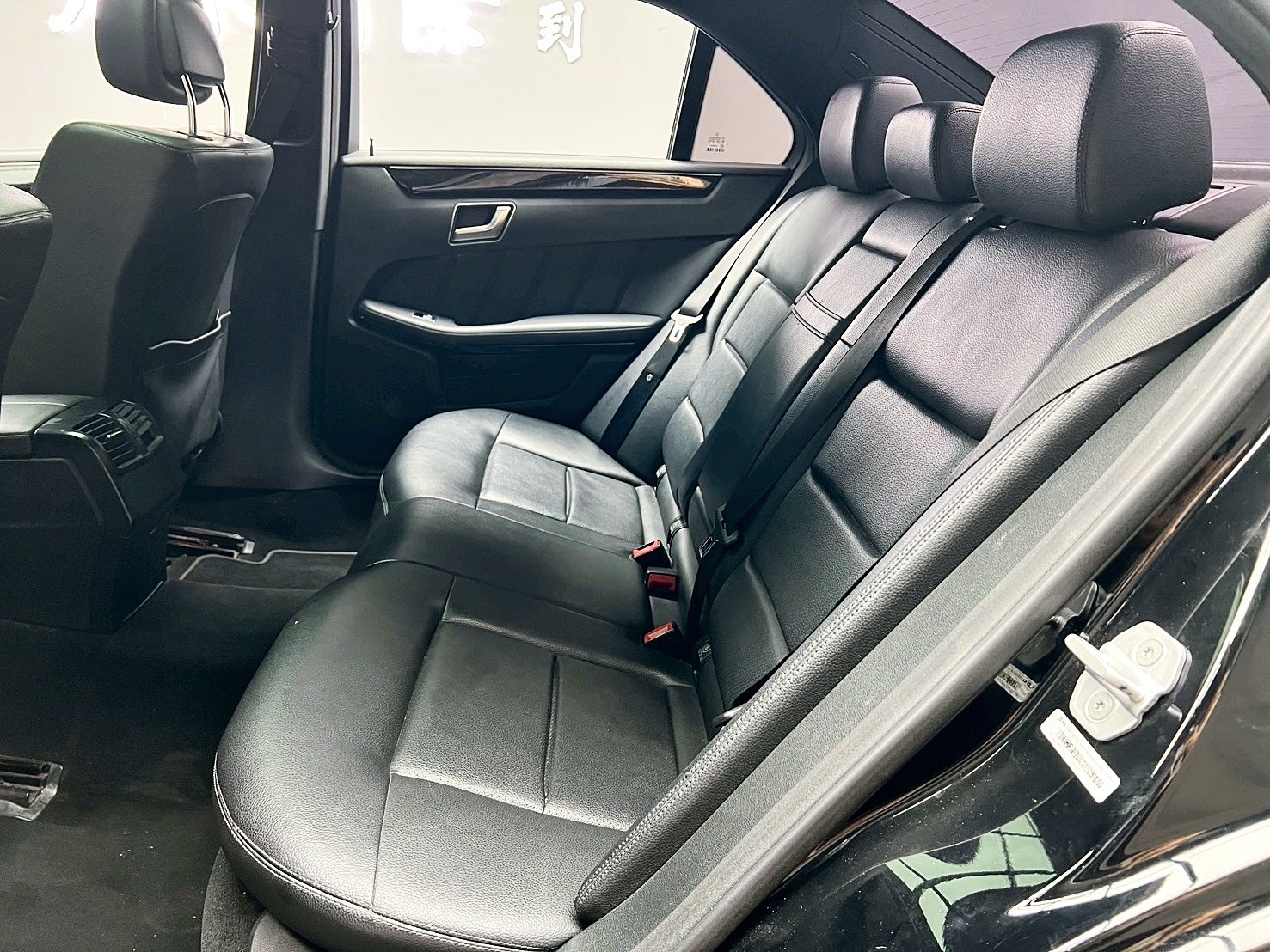 全台到府賞車 2012 Benz E350 Sedan BlueEFFICIENCY Avantgarde W212型『小李經理』元禾國際車業/中古車/促銷中  第14張相片