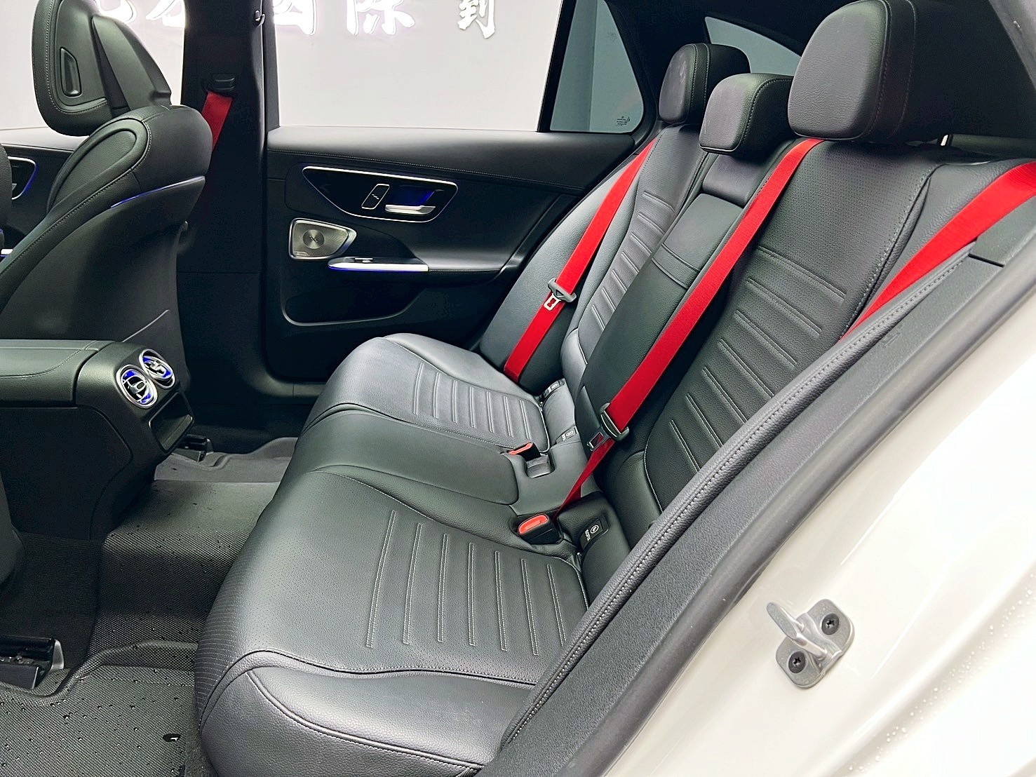 全台到府賞車 2023/24 Benz C300 Estate 運動版 S206型『小李經理』元禾國際車業/中古車/促銷中  第14張相片