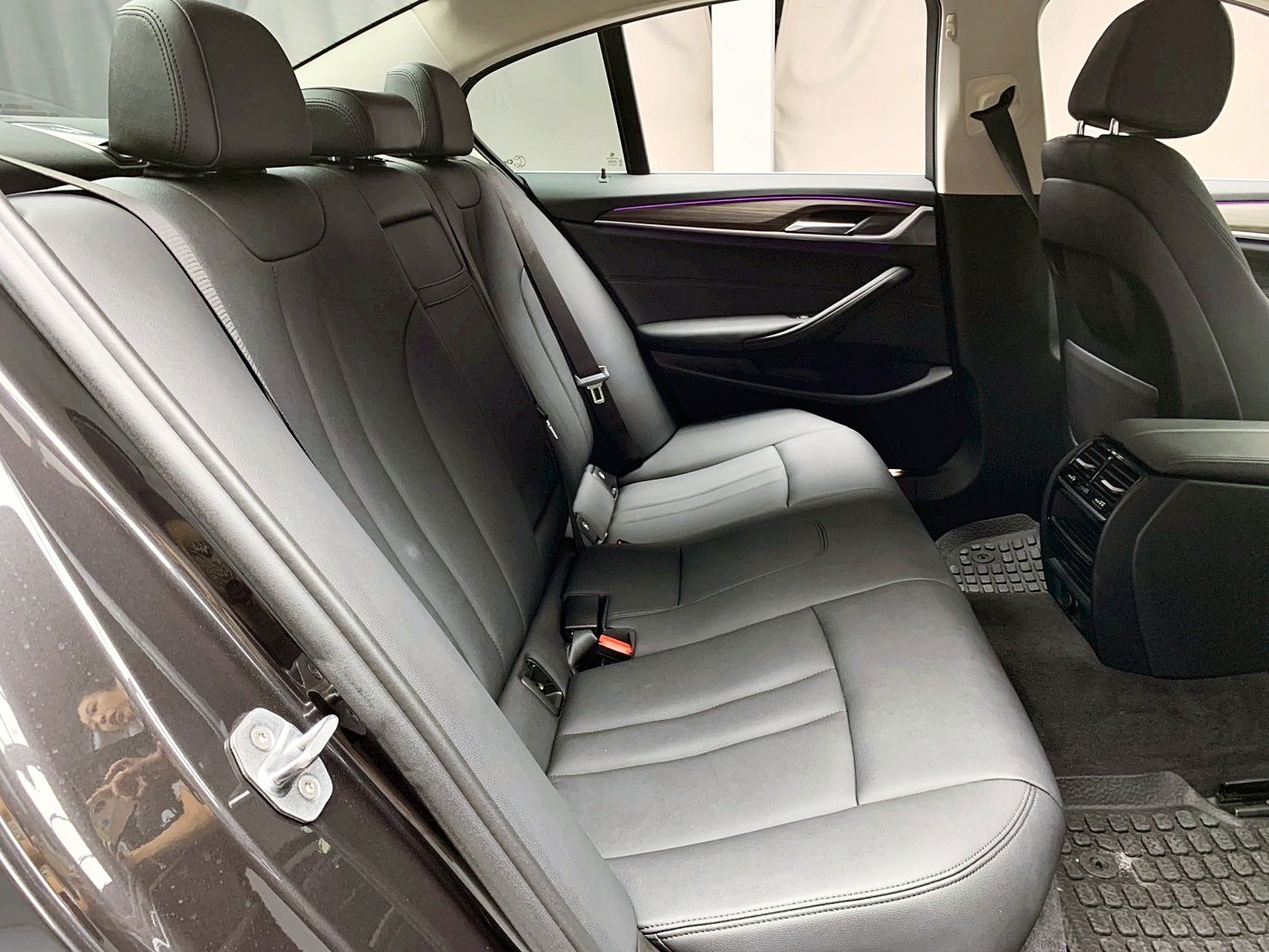 全台到府賞車 2019 BMW 520i Sedan 極智版 G30型『小李經理』元禾國際車業/中古車/促銷中  第13張相片