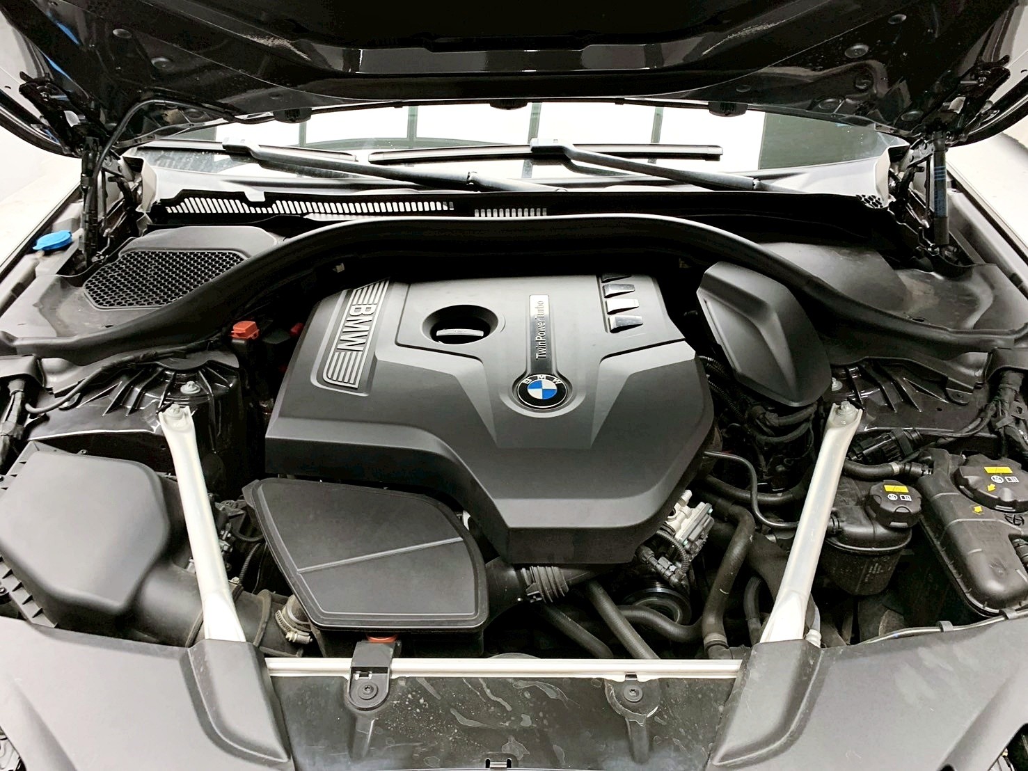 全台到府賞車 2019 BMW 520i Sedan 極智版 G30型『小李經理』元禾國際車業/中古車/促銷中  第16張相片