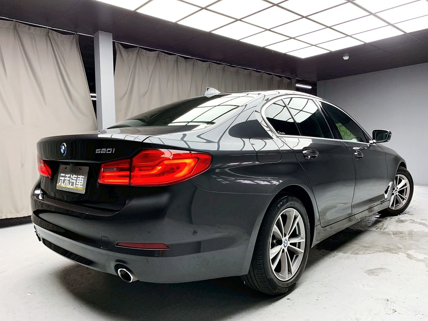 全台到府賞車 2019 BMW 520i Sedan 極智版 G30型『小李經理』元禾國際車業/中古車/促銷中  第18張相片