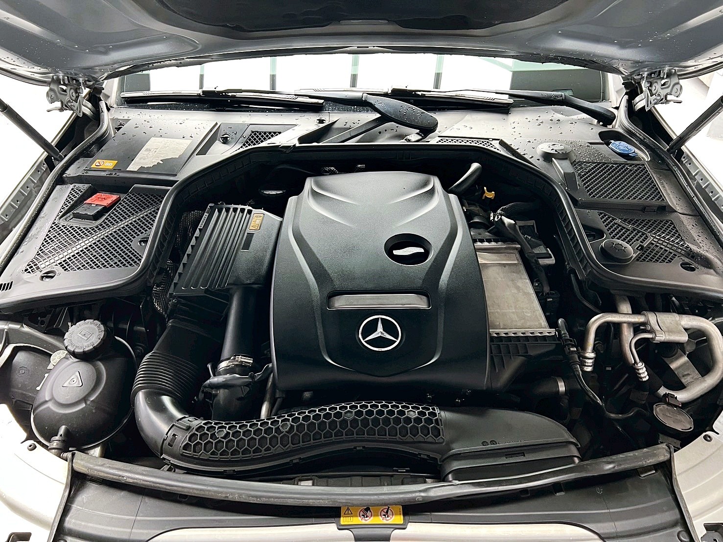 全台到府賞車 2015 Benz C200 Sedan Exclusive W205型『小李經理』元禾國際車業/中古車/促銷中  第16張相片