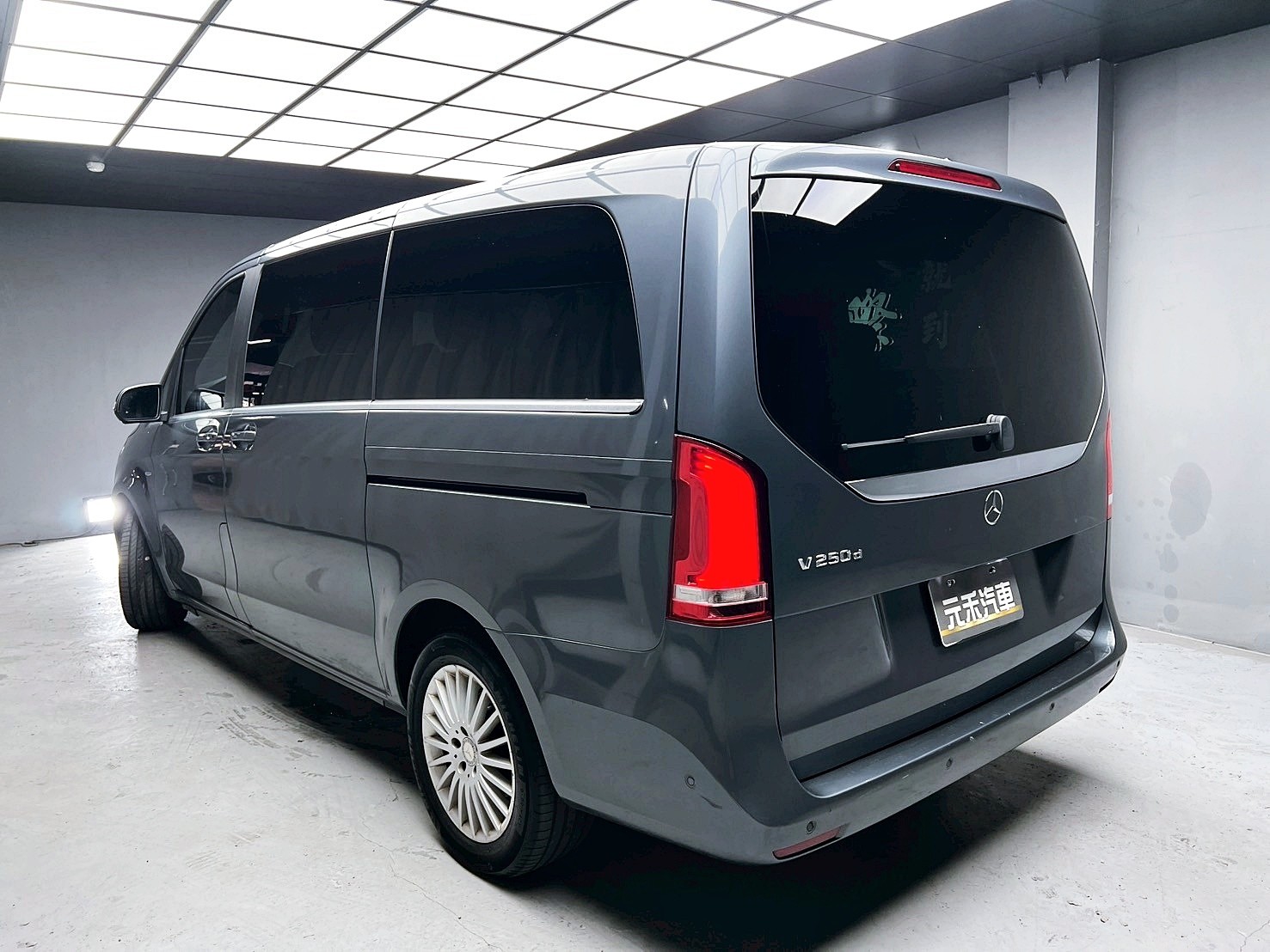 全台到府賞車 2015/16 Benz V250d Avantgarde W447型 七人座『小李經理』元禾國際車業/中古車/促銷中  第3張相片