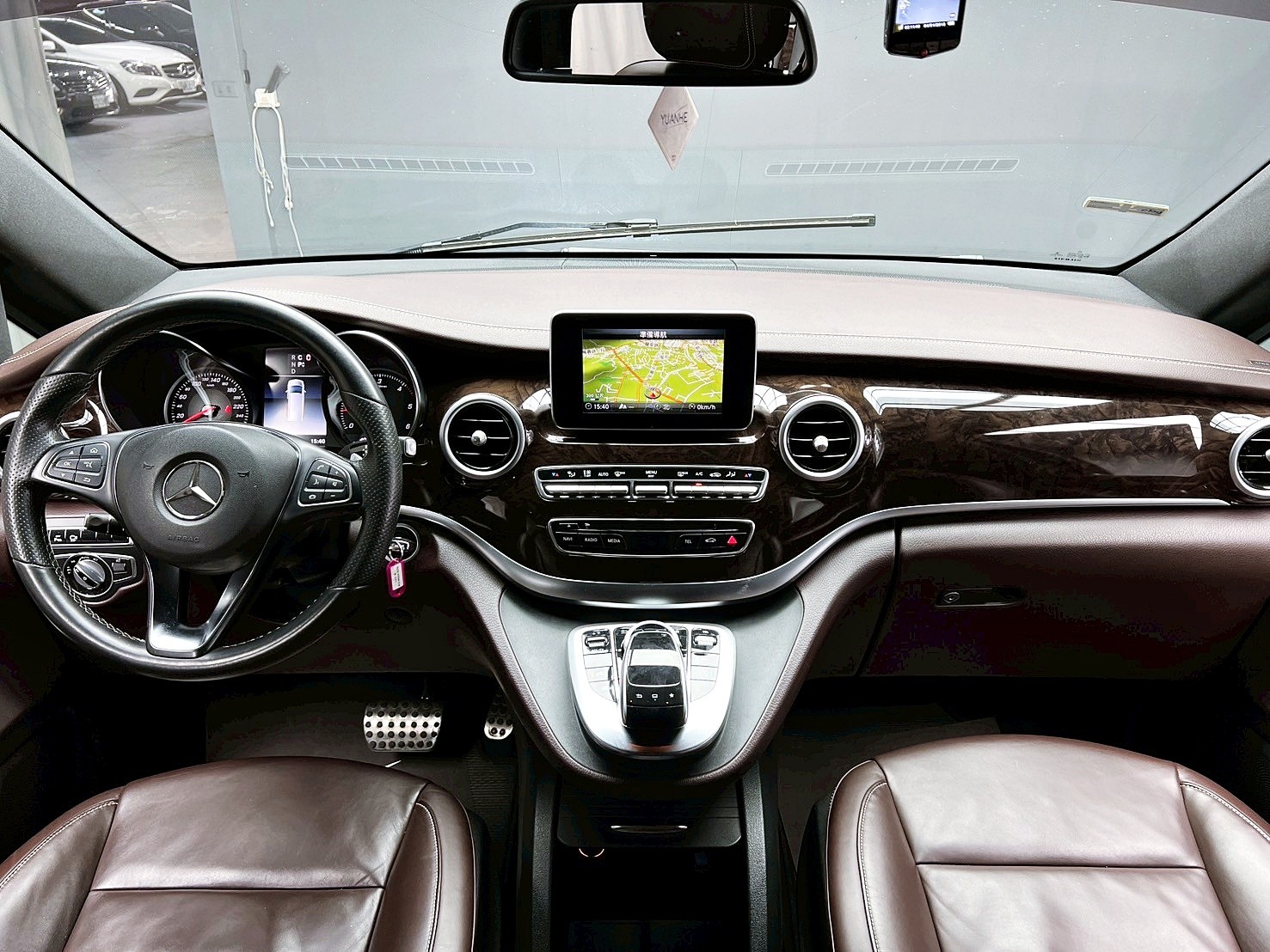 全台到府賞車 2015/16 Benz V250d Avantgarde W447型 七人座『小李經理』元禾國際車業/中古車/促銷中  第10張相片